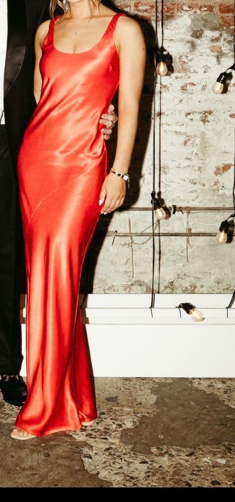 Line & Dot Red Floor Length Dress - Image 3