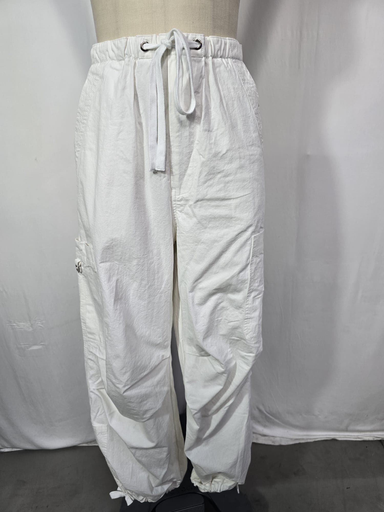 Lexi Cargo Pants In White - Image 3