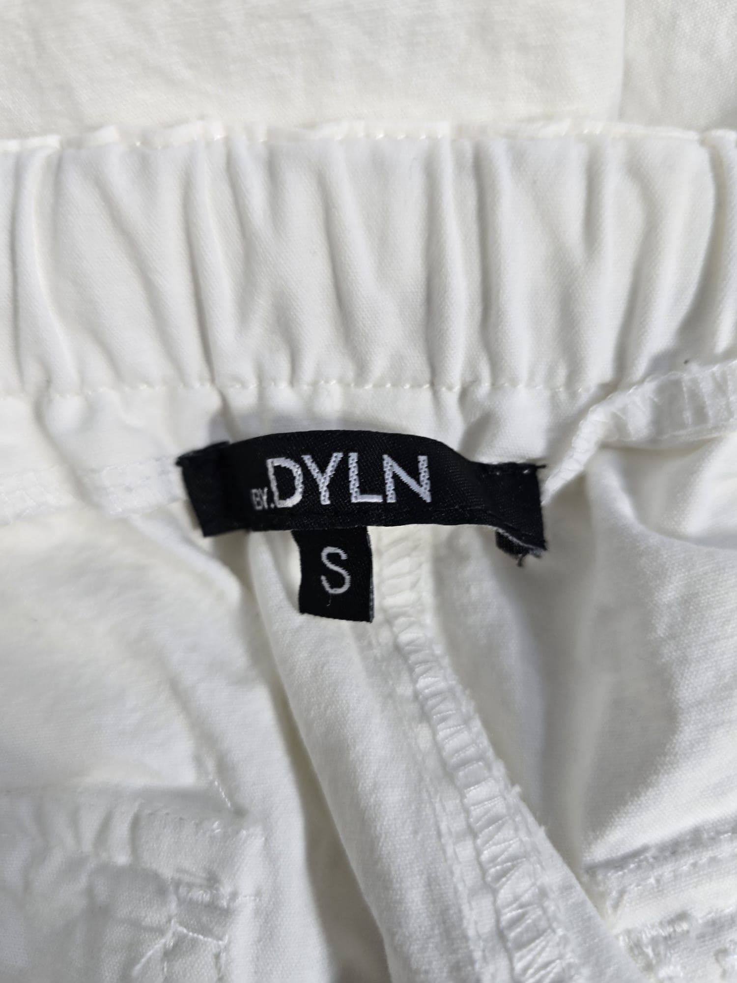 Lexi Cargo Pants In White - Image 4