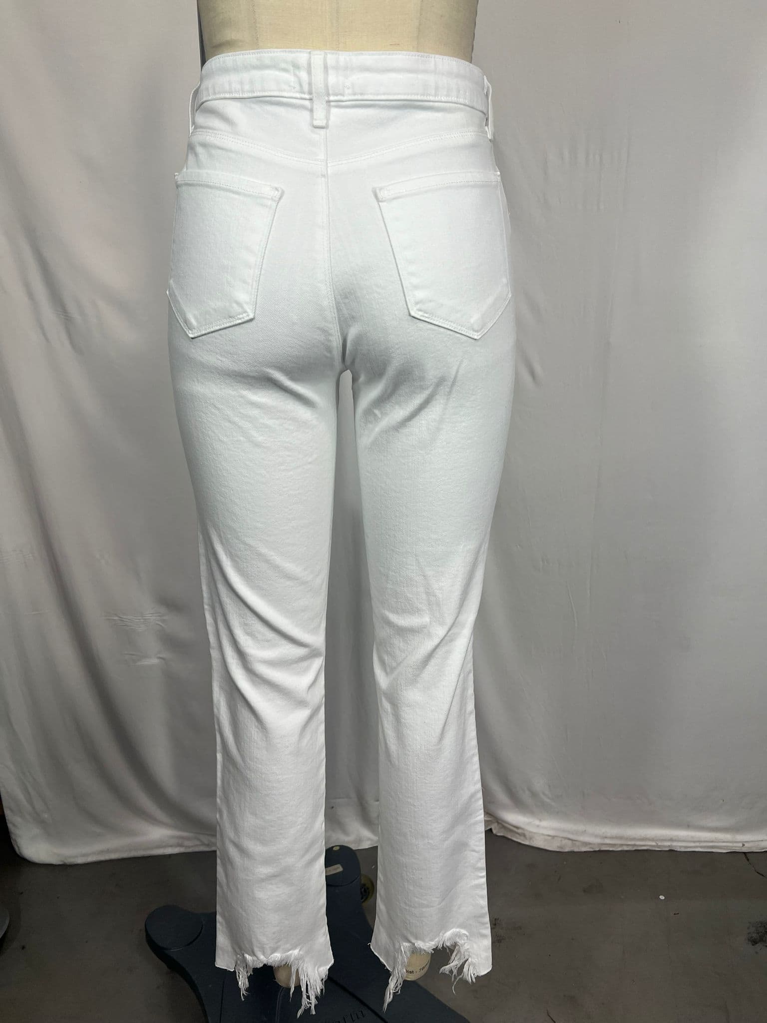 Draya High Rise Slim Straight Walk Off Jeans In Blanc - Image 2