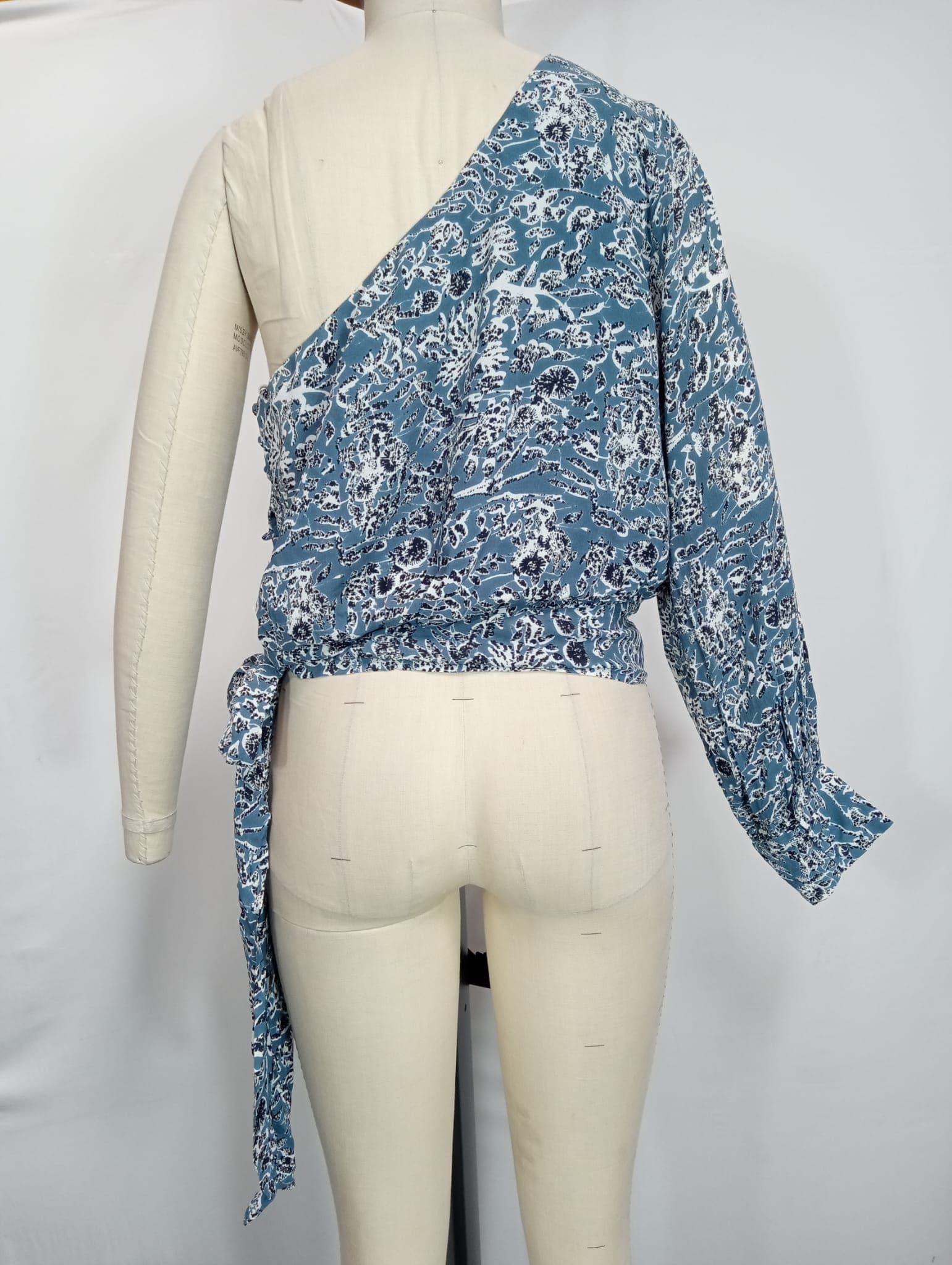 Daniela Print Blouse In Fern - Image 2