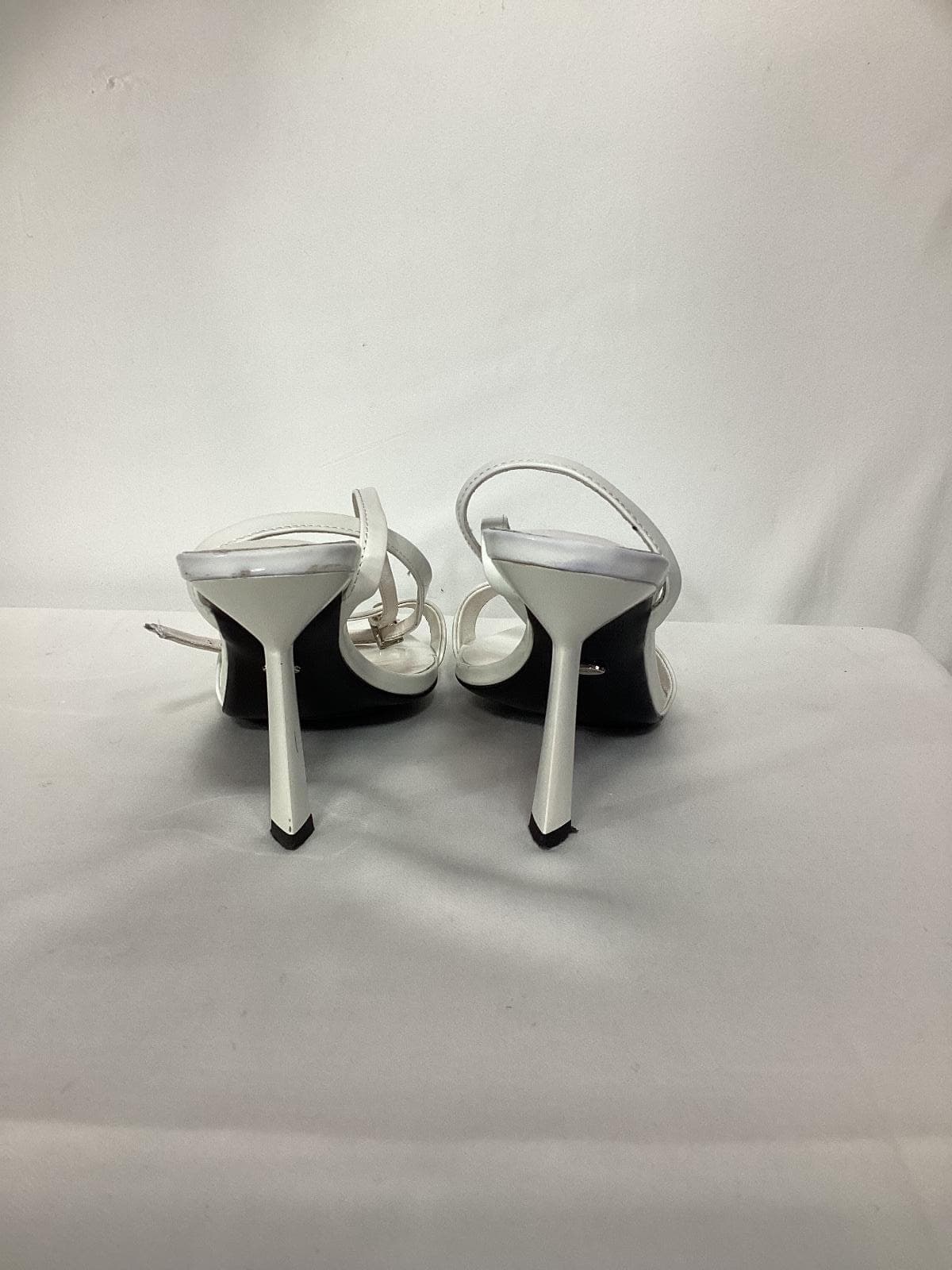 Milos Heel In White - Image 3