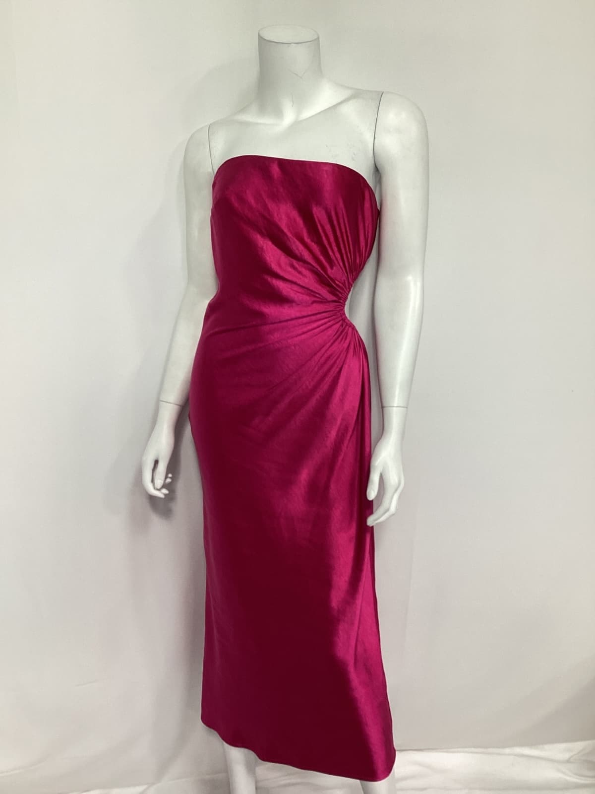Saraya Dress In Fuchsia - Image 3