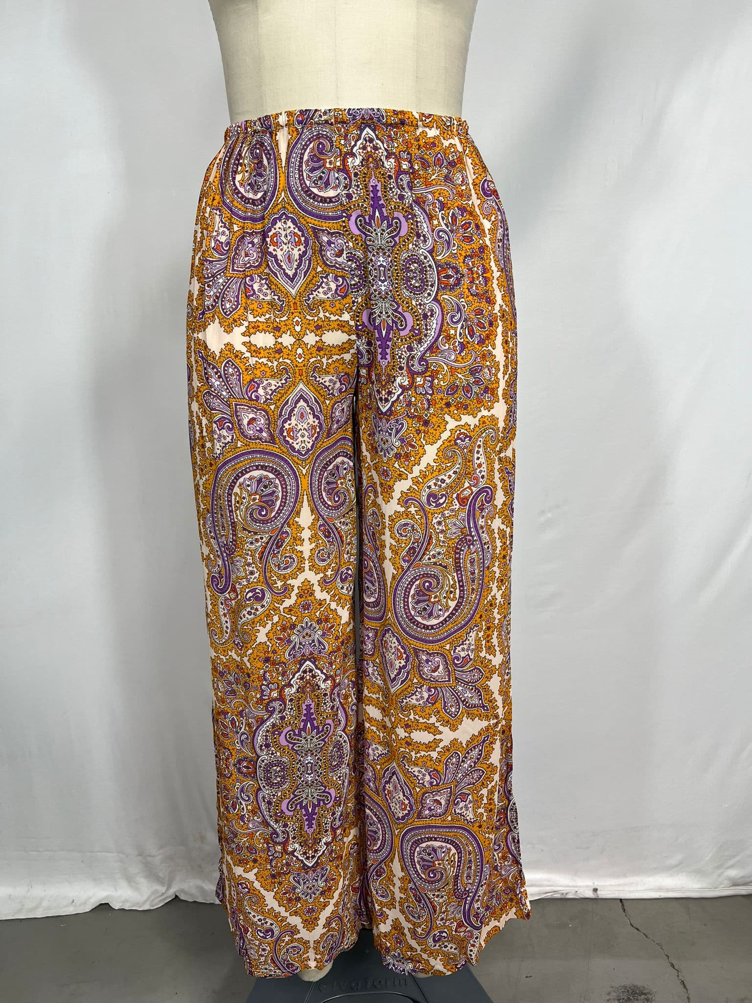 Palma Pant In Aria Multi Paisley - Image 4