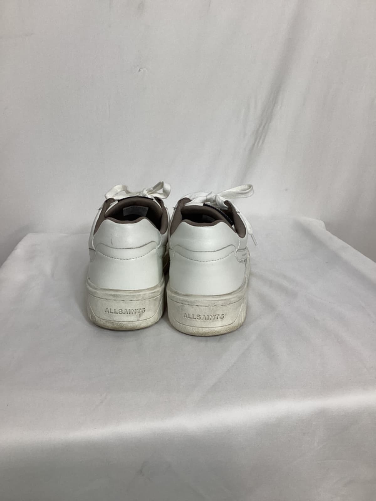 Vix Sneaker In White - Image 2