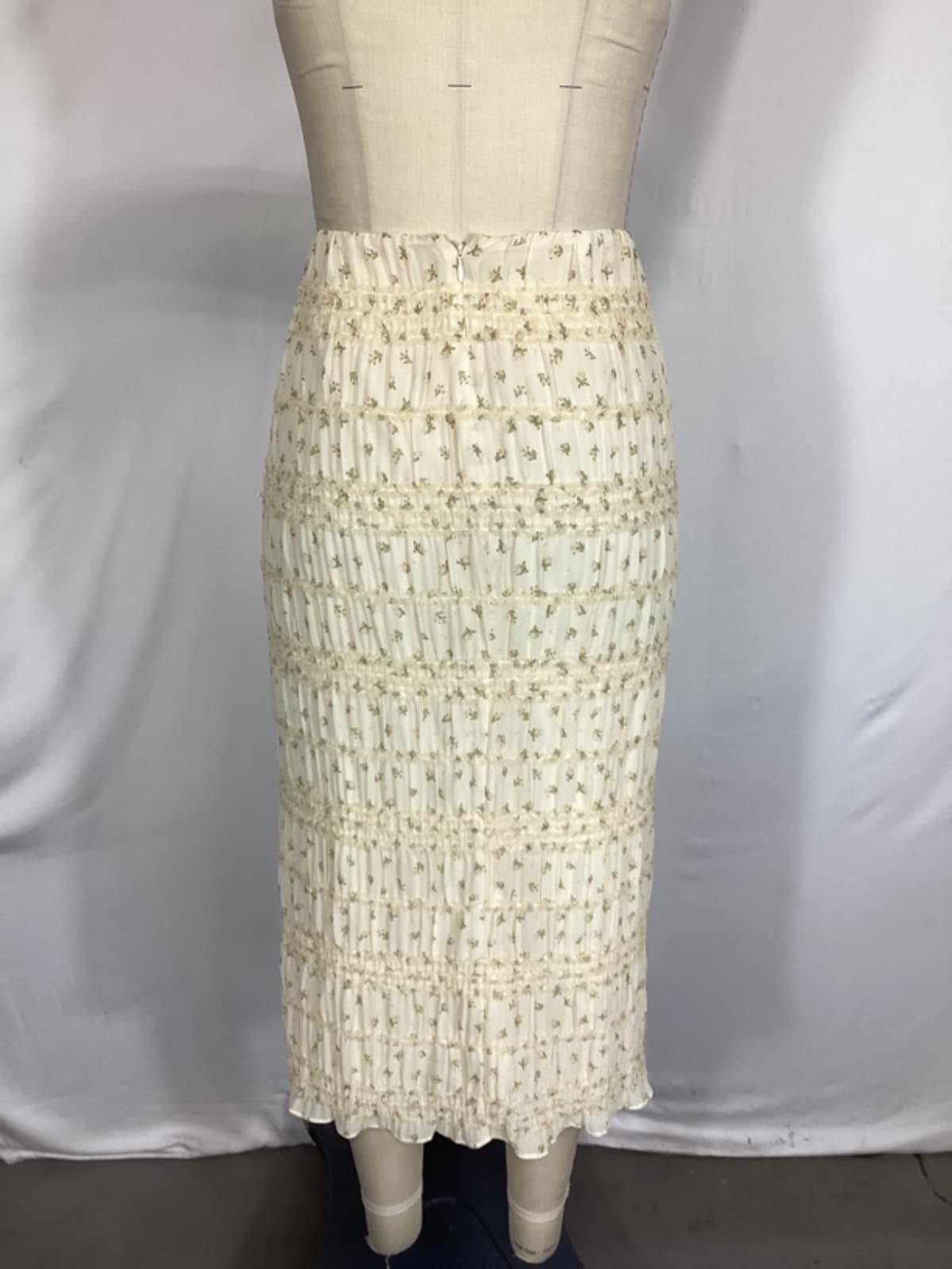 Marbella Midi Skirt In Ditsy Floral - Image 2