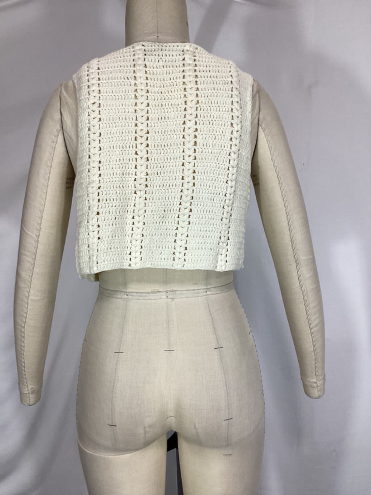 House Of Harlow 1960 X Revolve Claritza Knit Vest In Ivory - Image 3