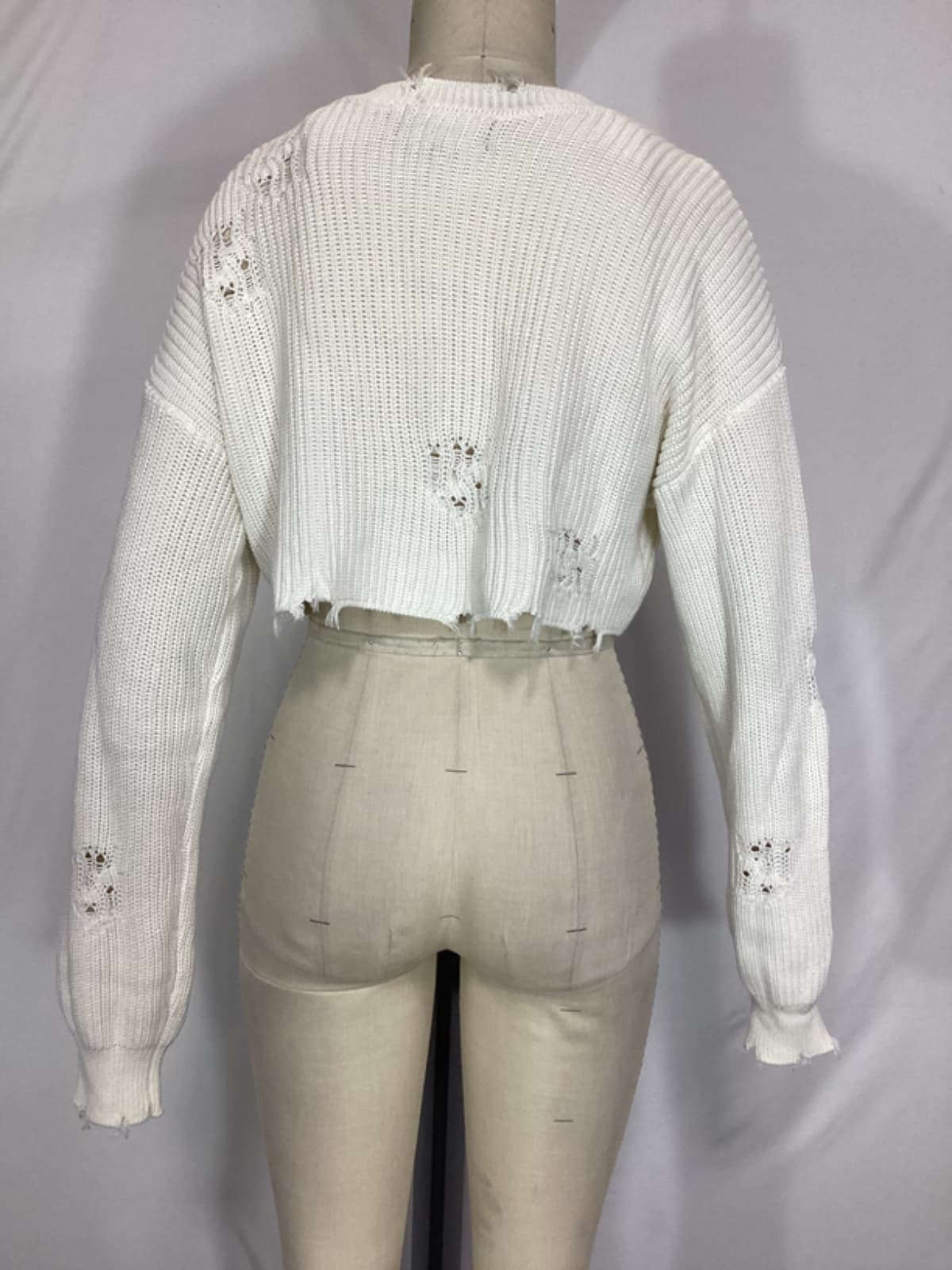 Cropped Devin Sweater In White - Image 4