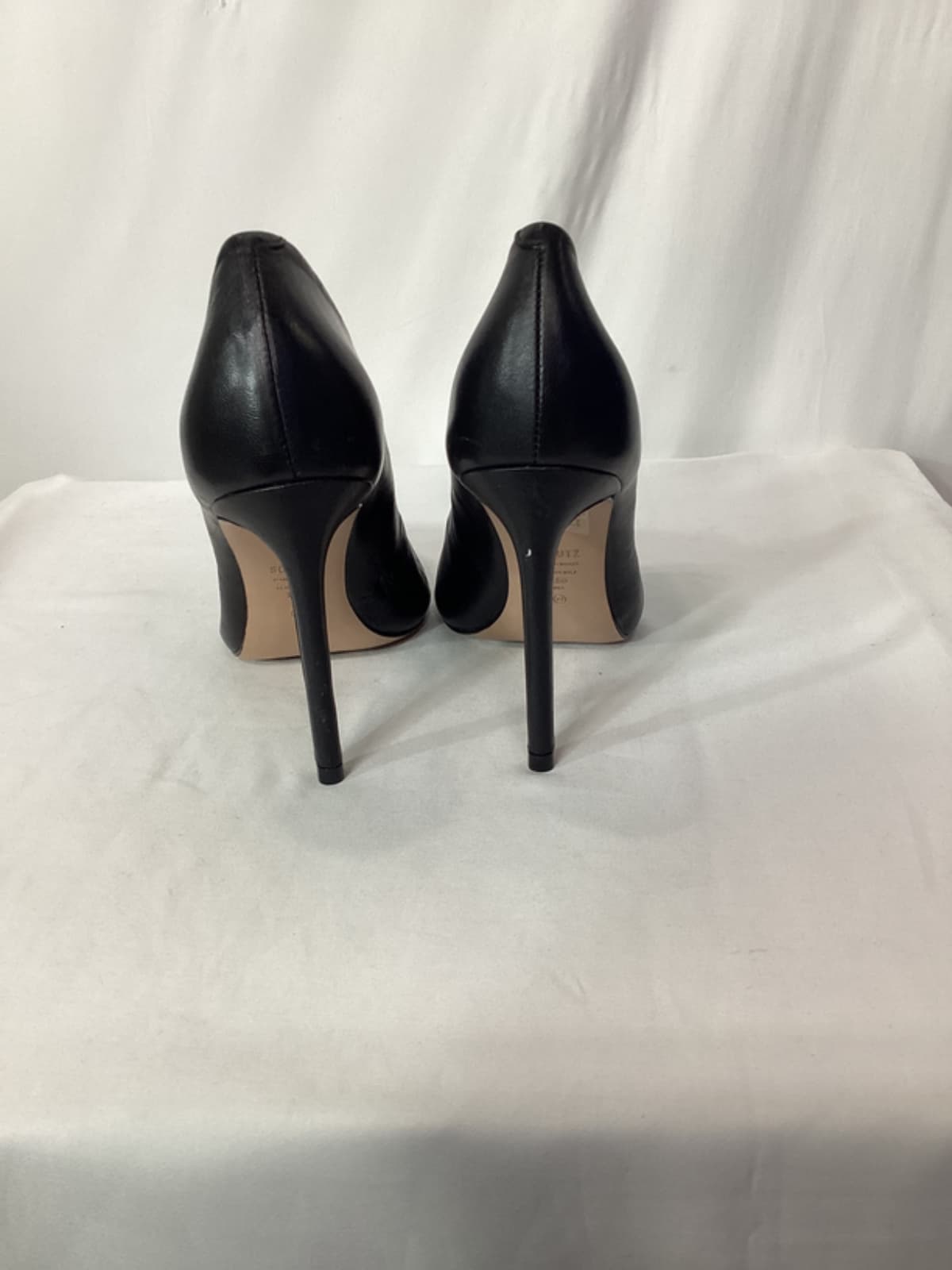 Lou Pump In Black - Image 4