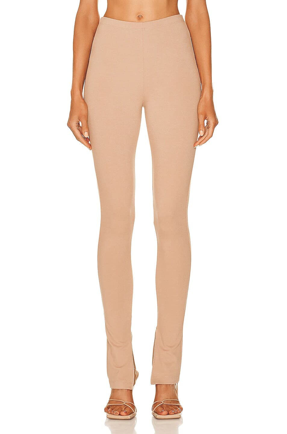 Larissa Pant - Image 1