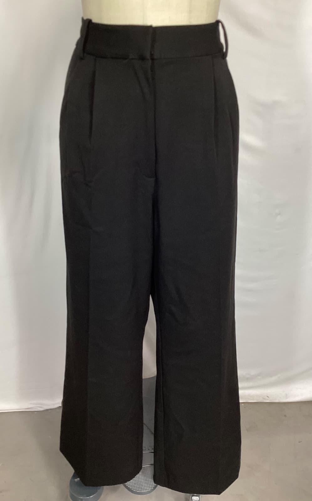 THE FAVORITE PANT SHORTIE - Image 2