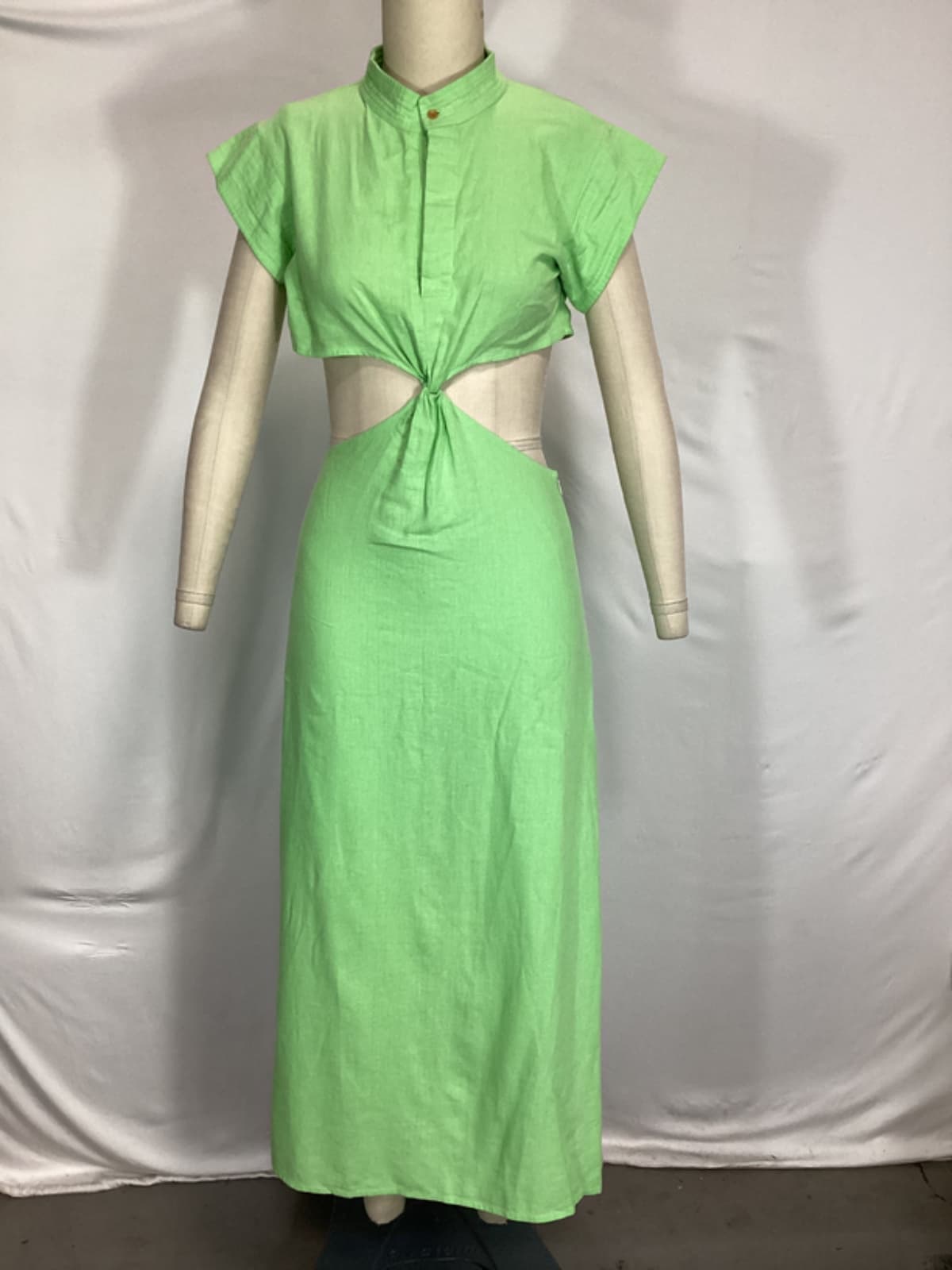 Nola Maxi Dress In Naupaka - Image 4