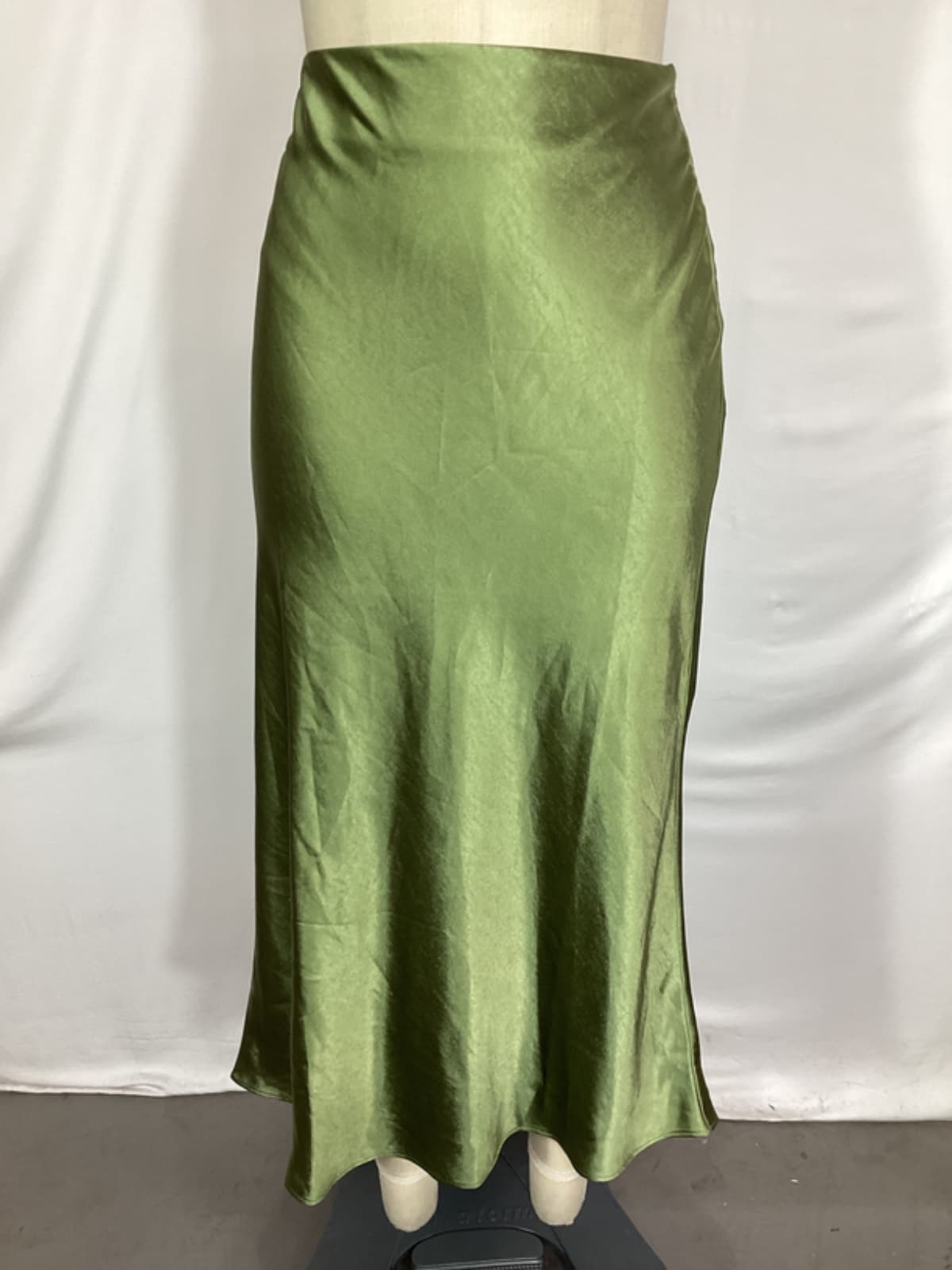 Gysele Midi Skirt In Sage - Image 2