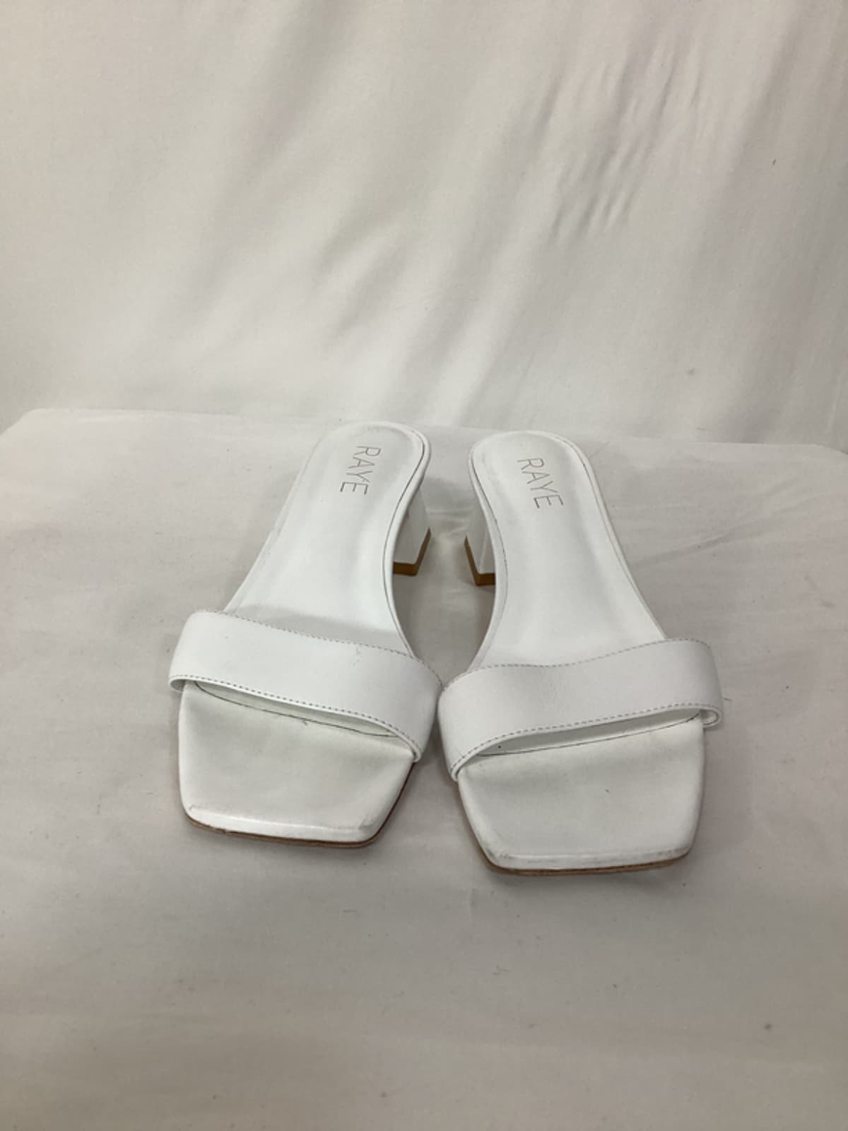 Julie Heel In White - Image 2