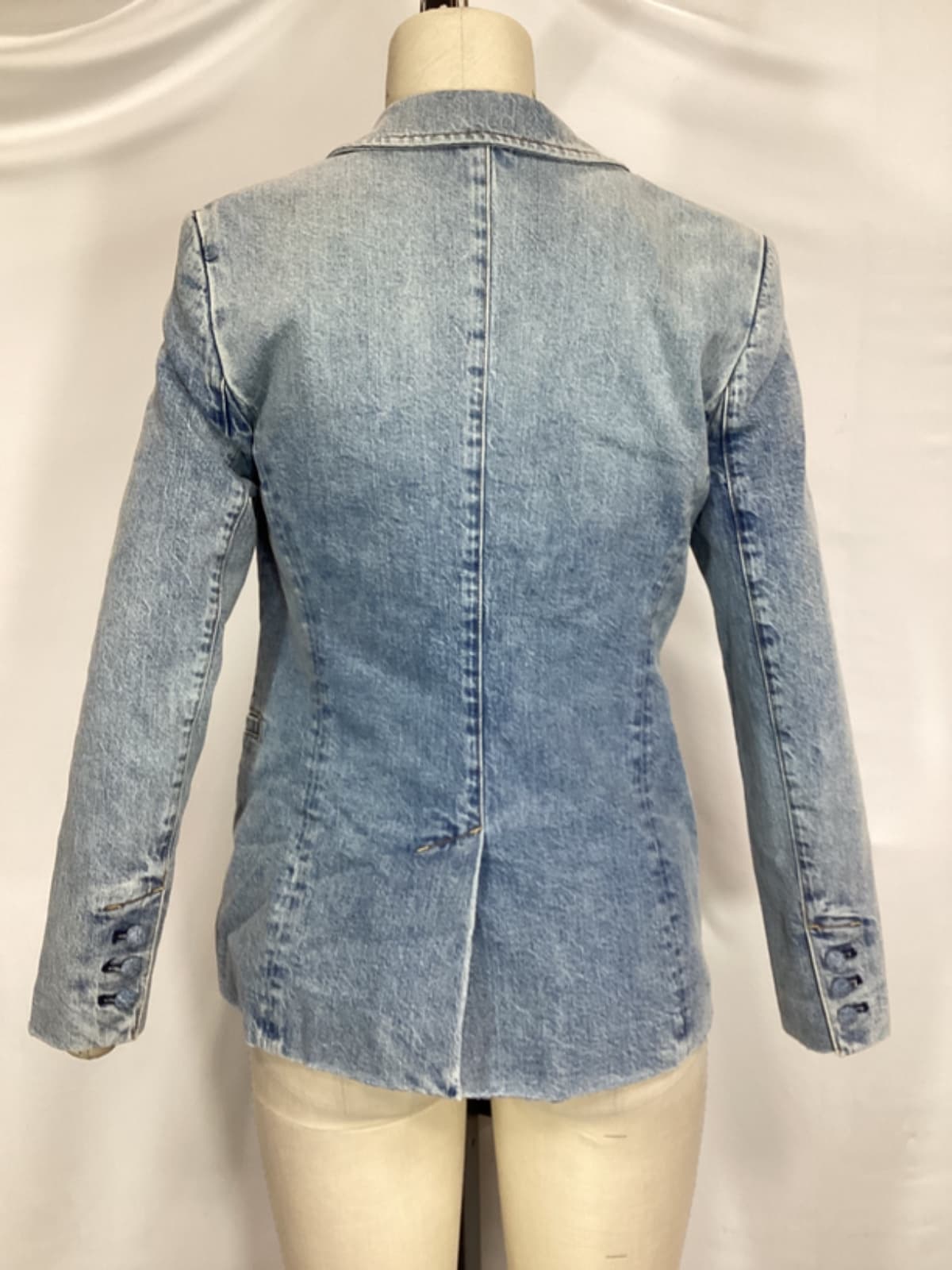 Macey Fitted Blazer In Bay Blue - Image 2