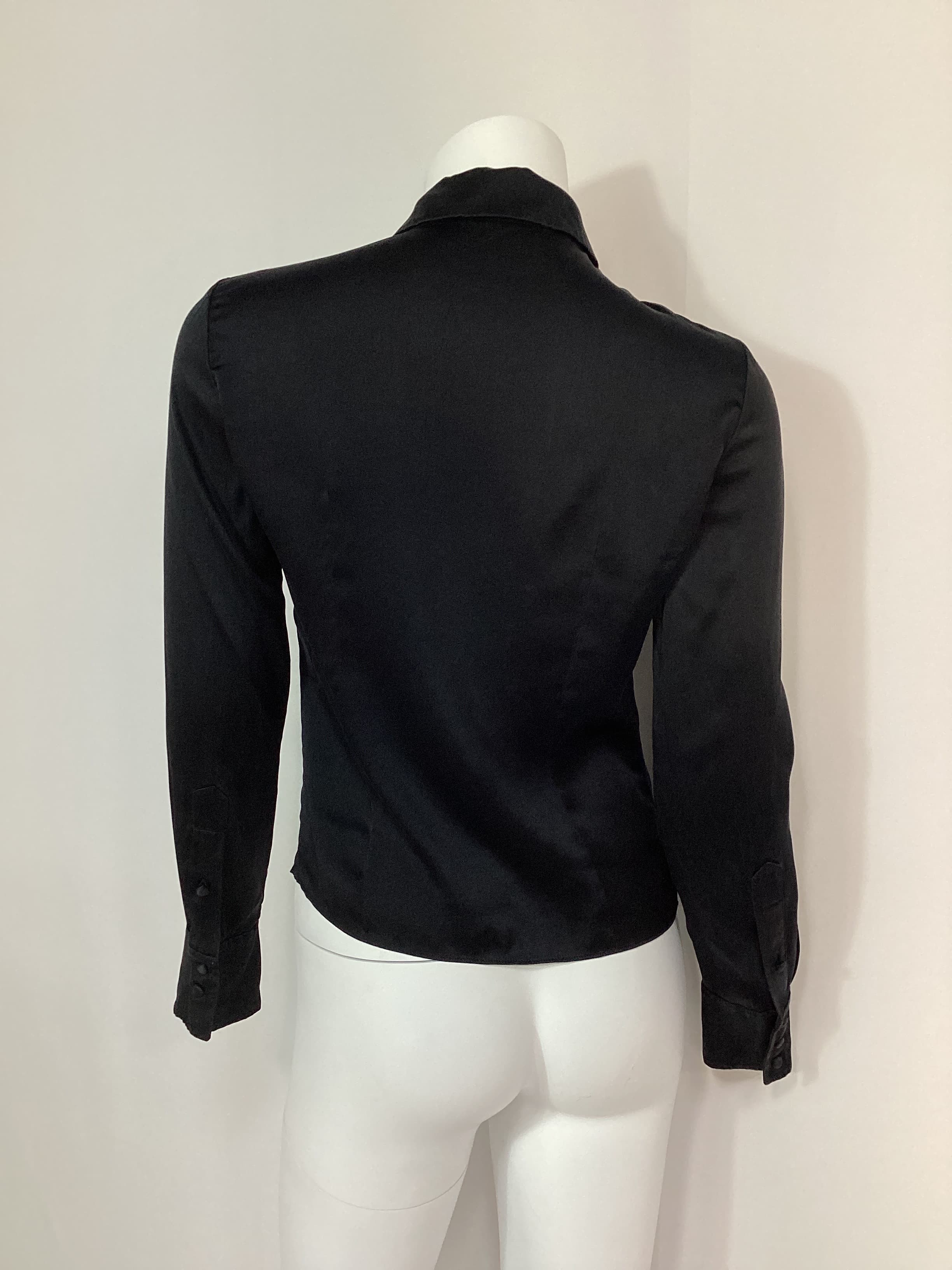 Willa Fitted Placket Top - Image 1