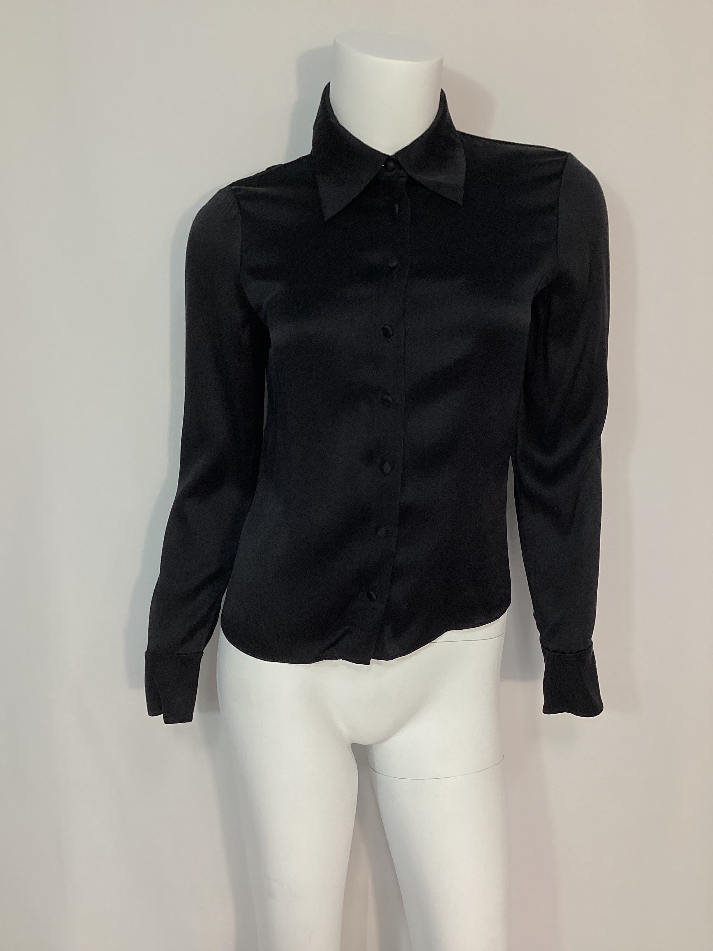 Willa Fitted Placket Top - Image 4