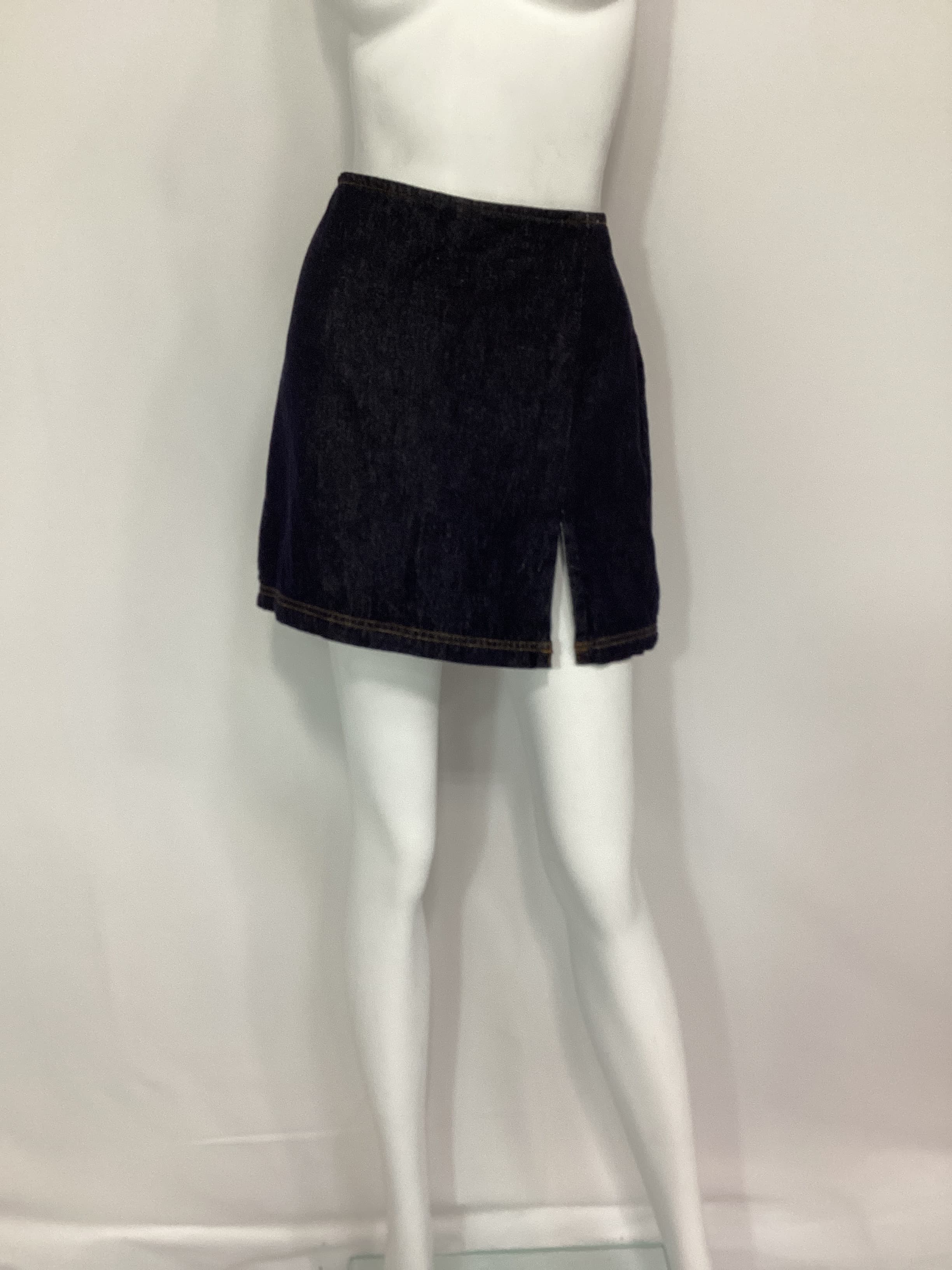 Amanda Uprichard X Revolve Dale Denim Skort In Indigo - Image 2