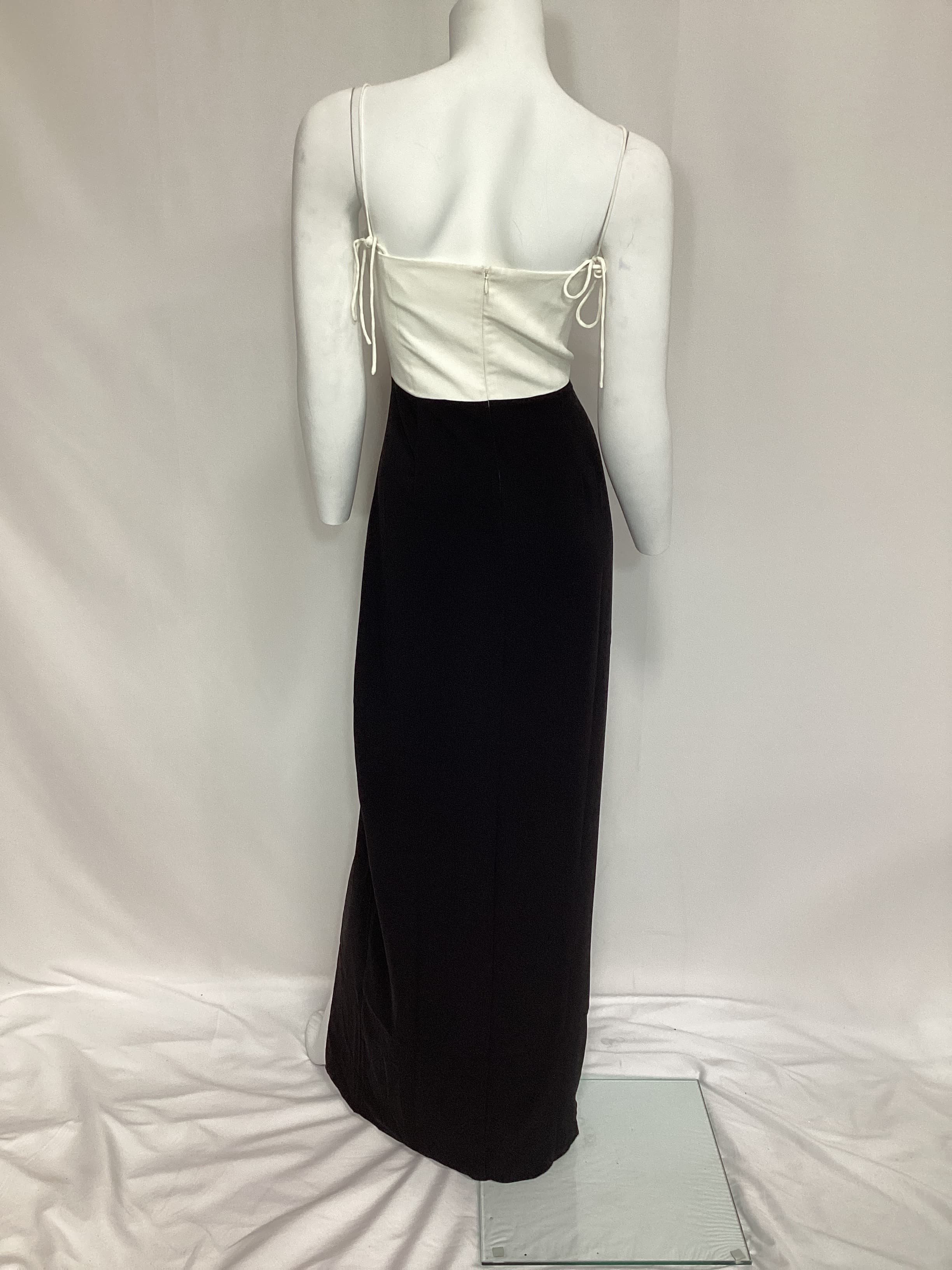 Amanda Uprichard X Revolve Avani Gown In Black & Ivory - Image 2
