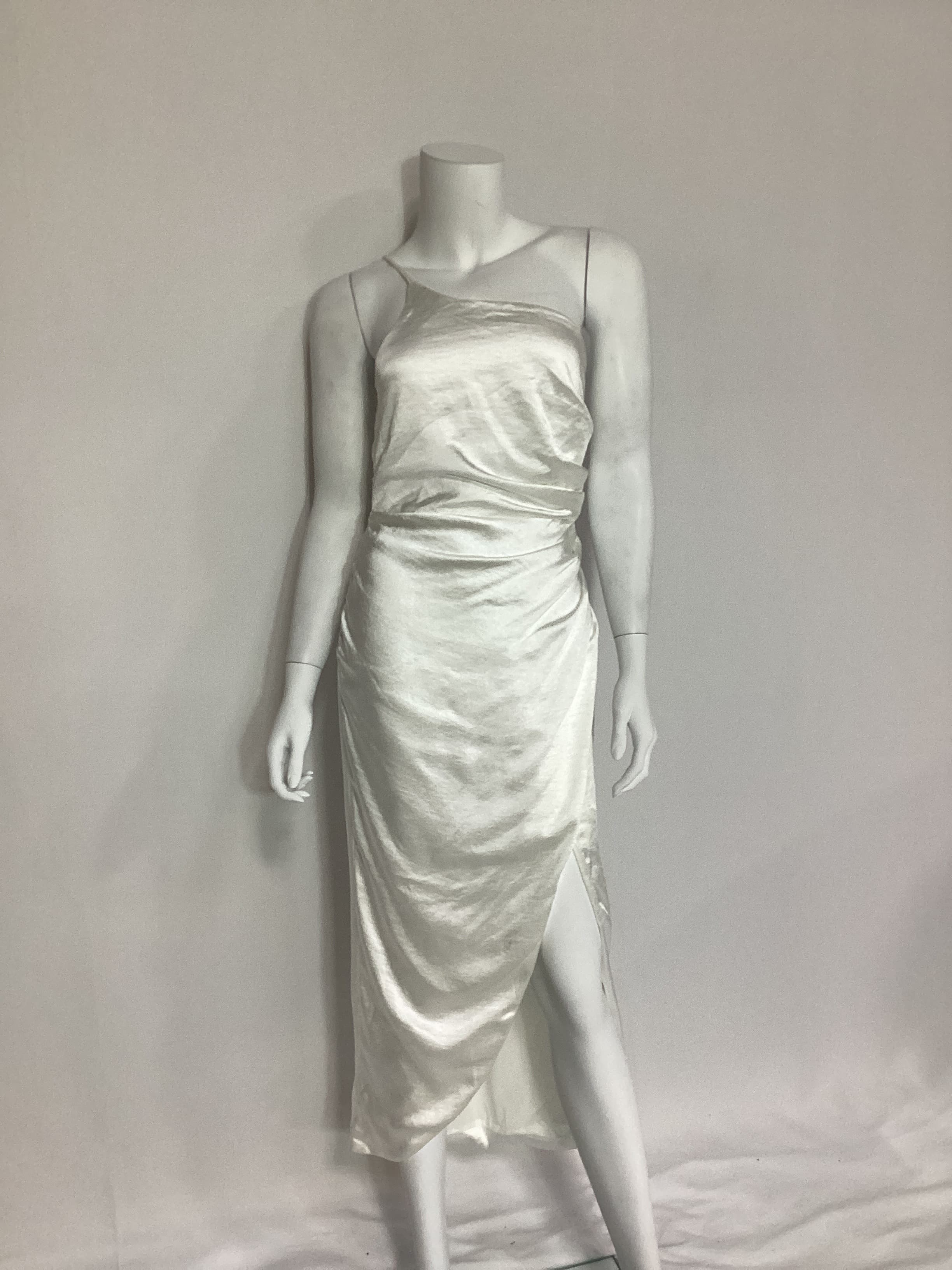 Isabelle Dress In Ivory - Image 3