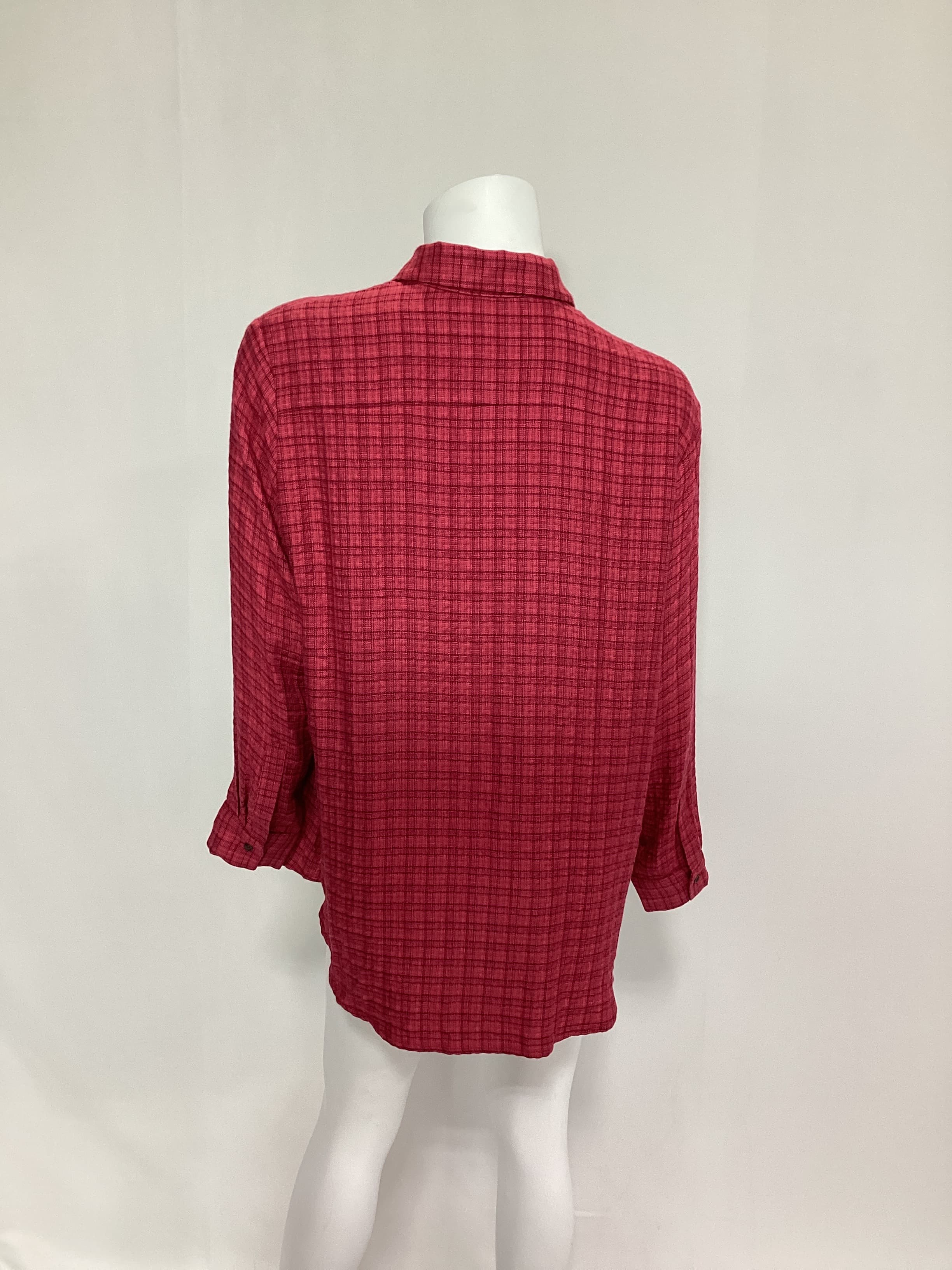 The Boyfriend Shirt In Red Plaid - Image 2