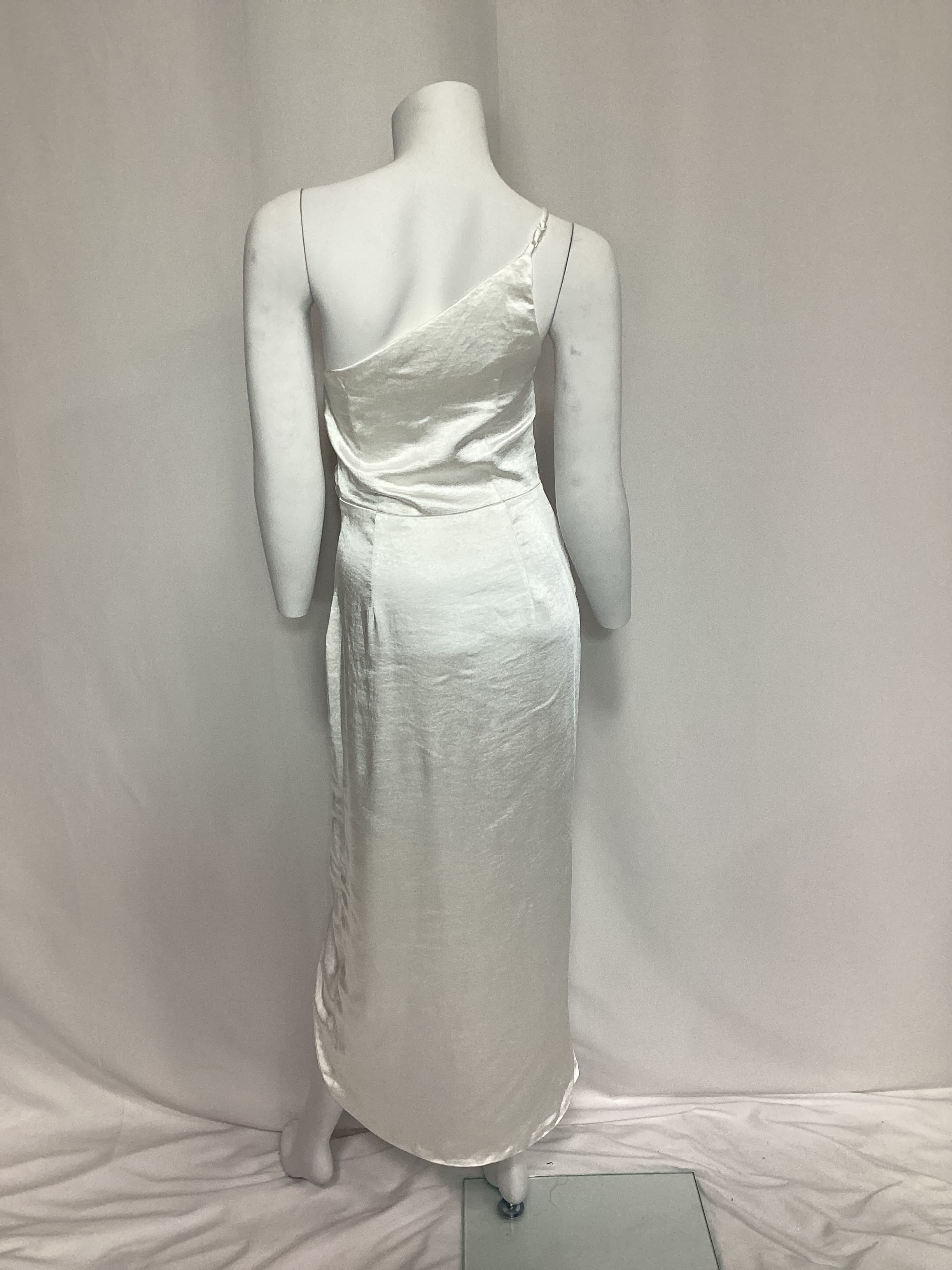 Isabelle Dress In Ivory - Image 2