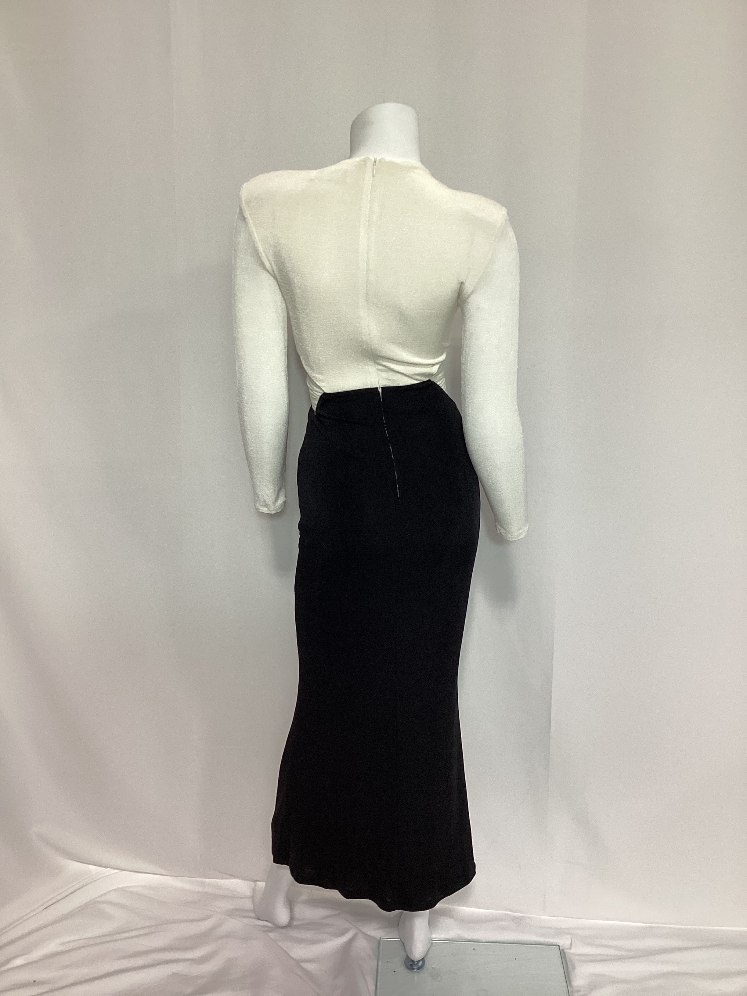 Aldina Contrast Slinky Gown In Ivory & Black - Image 2