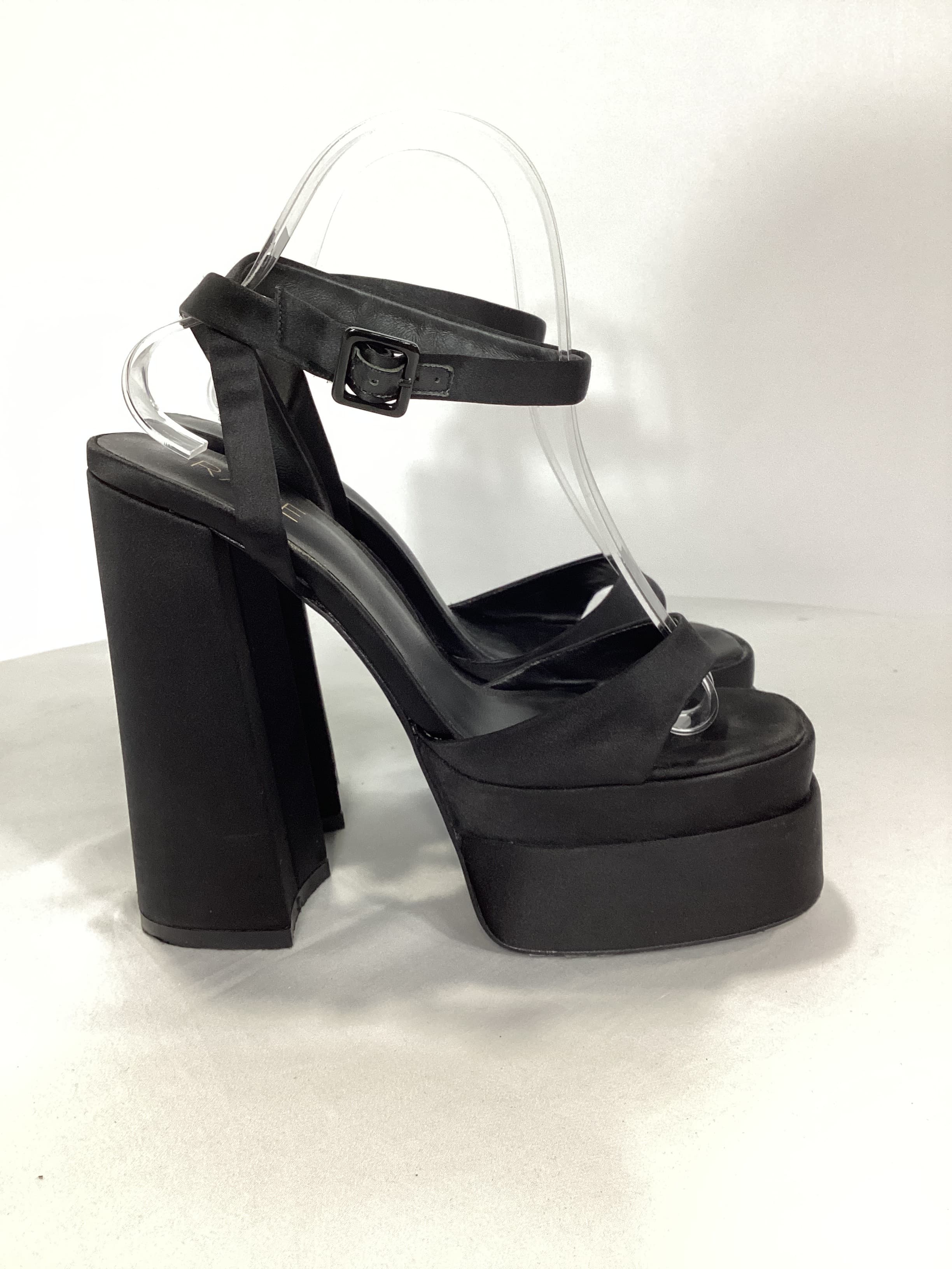 Casia Ankle Strap Platform In Black - Image 3