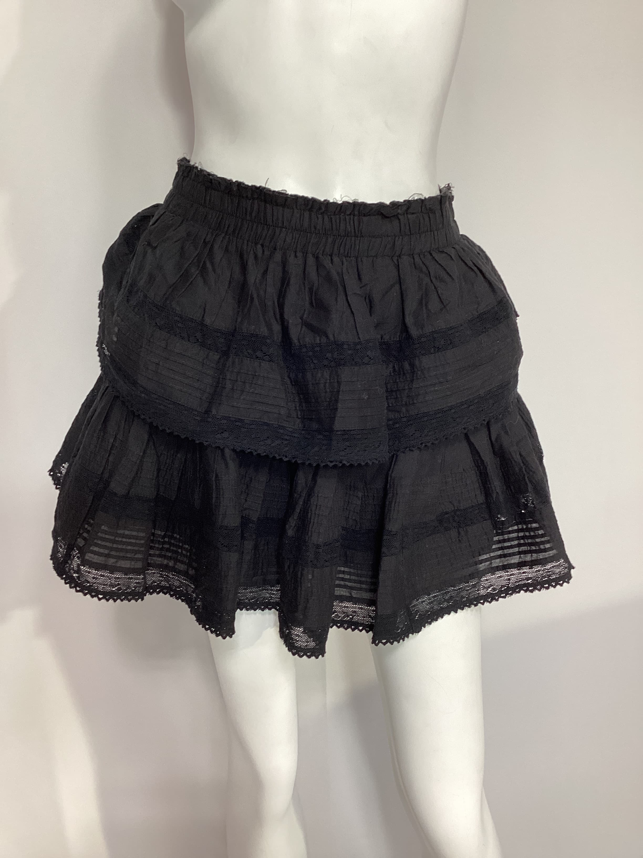 Ruffle Mini Skirt In Black - Image 3