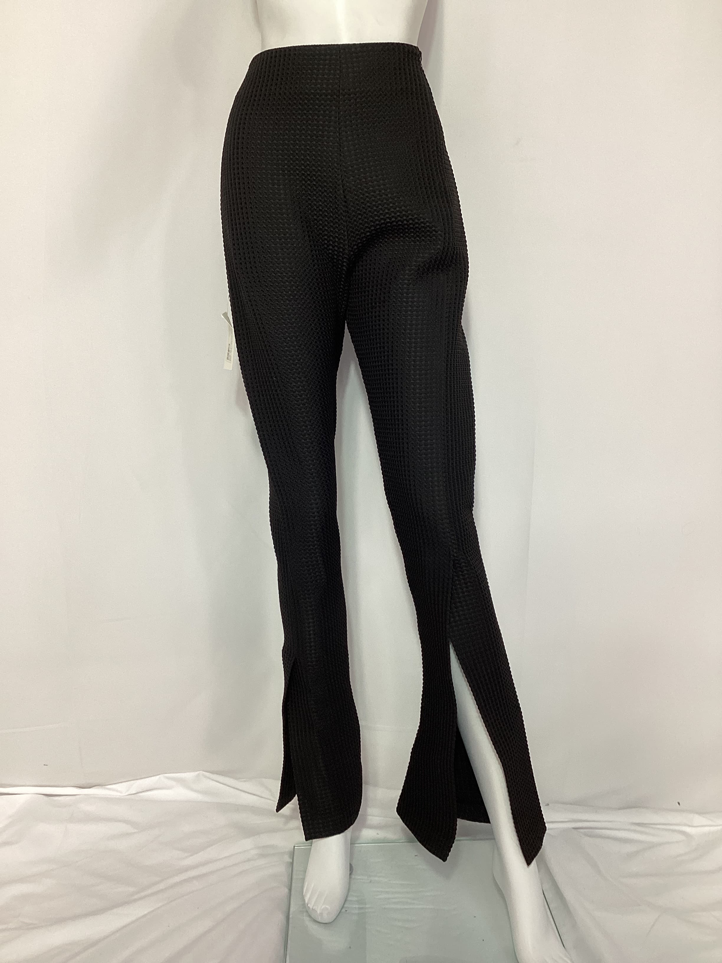 Asymmetric Slit-Detailed Waffle Knit - Image 3