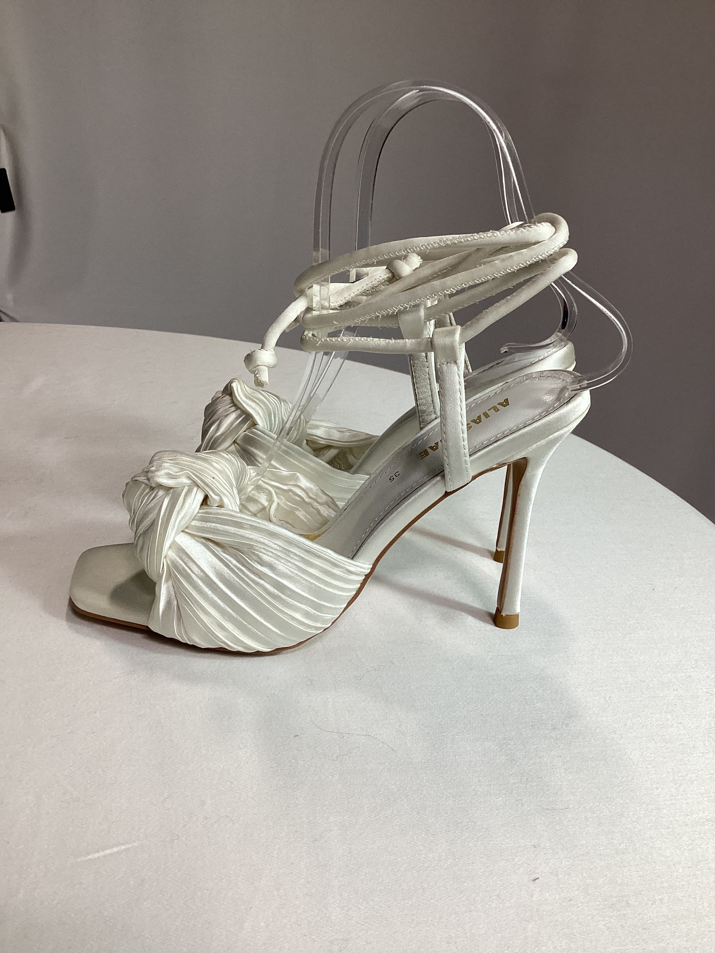 Mina Sandal In Ivory - Image 3