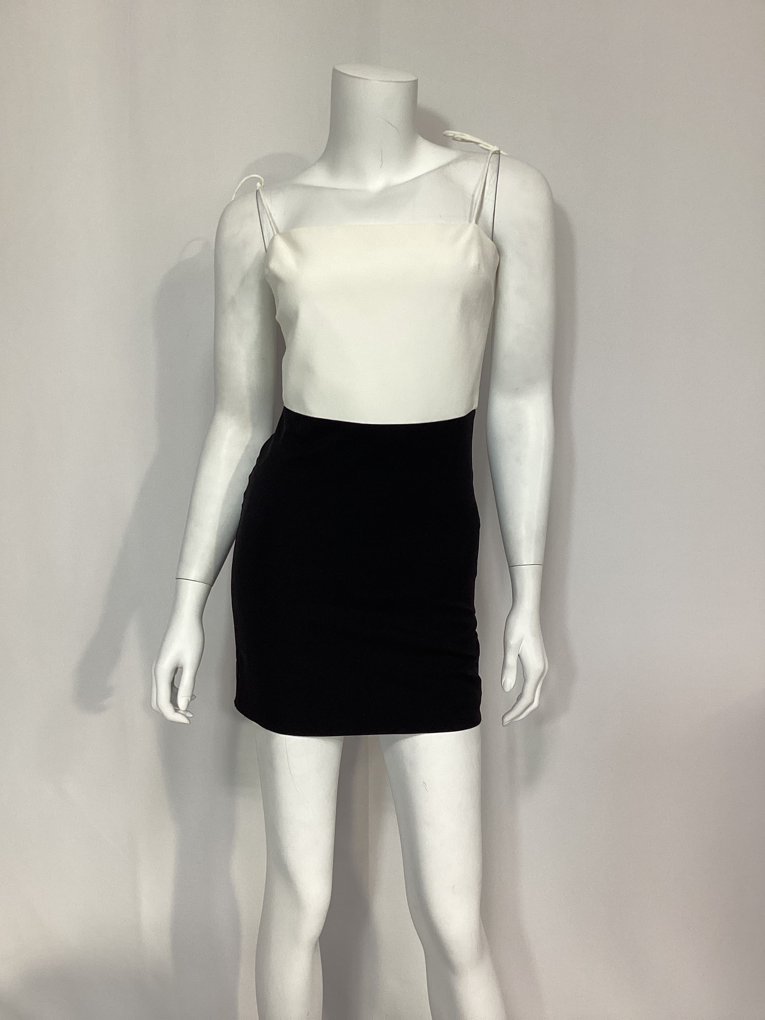 Avani Dress In Ivory & Black - Image 3