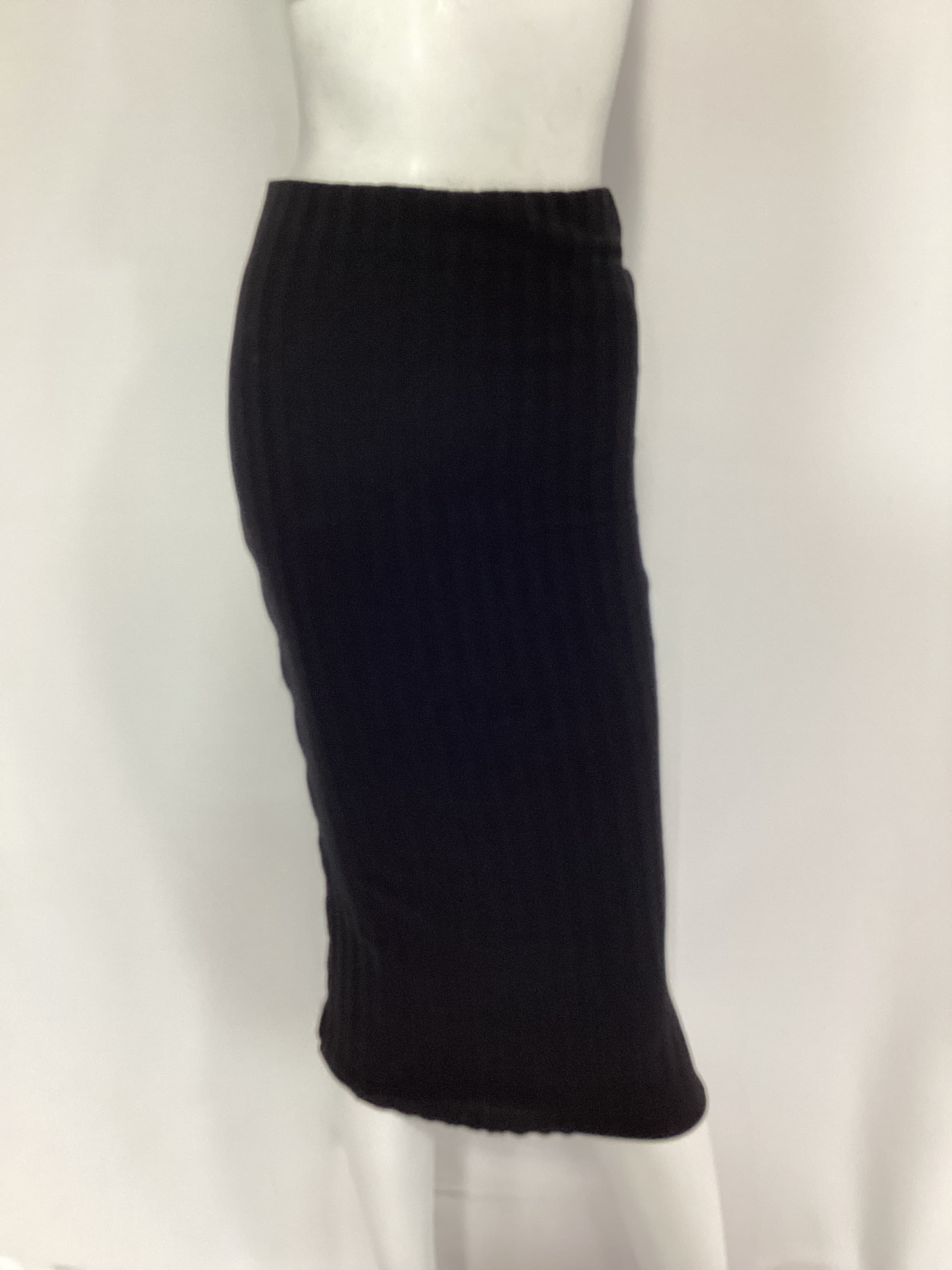 Capri Cut Out Midi Skirt In Jet Black - Image 4