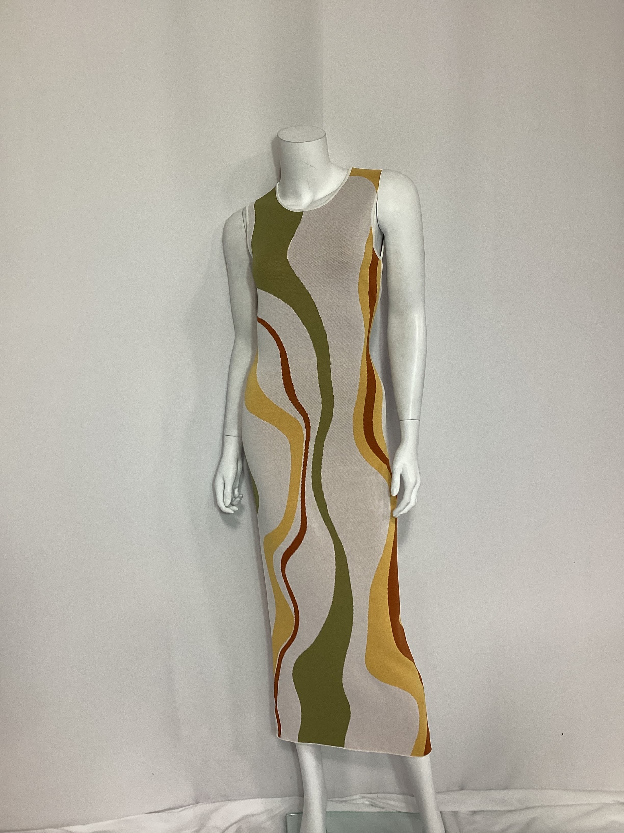 Ziggy Knitted Midi Dress In Abstract - Image 4