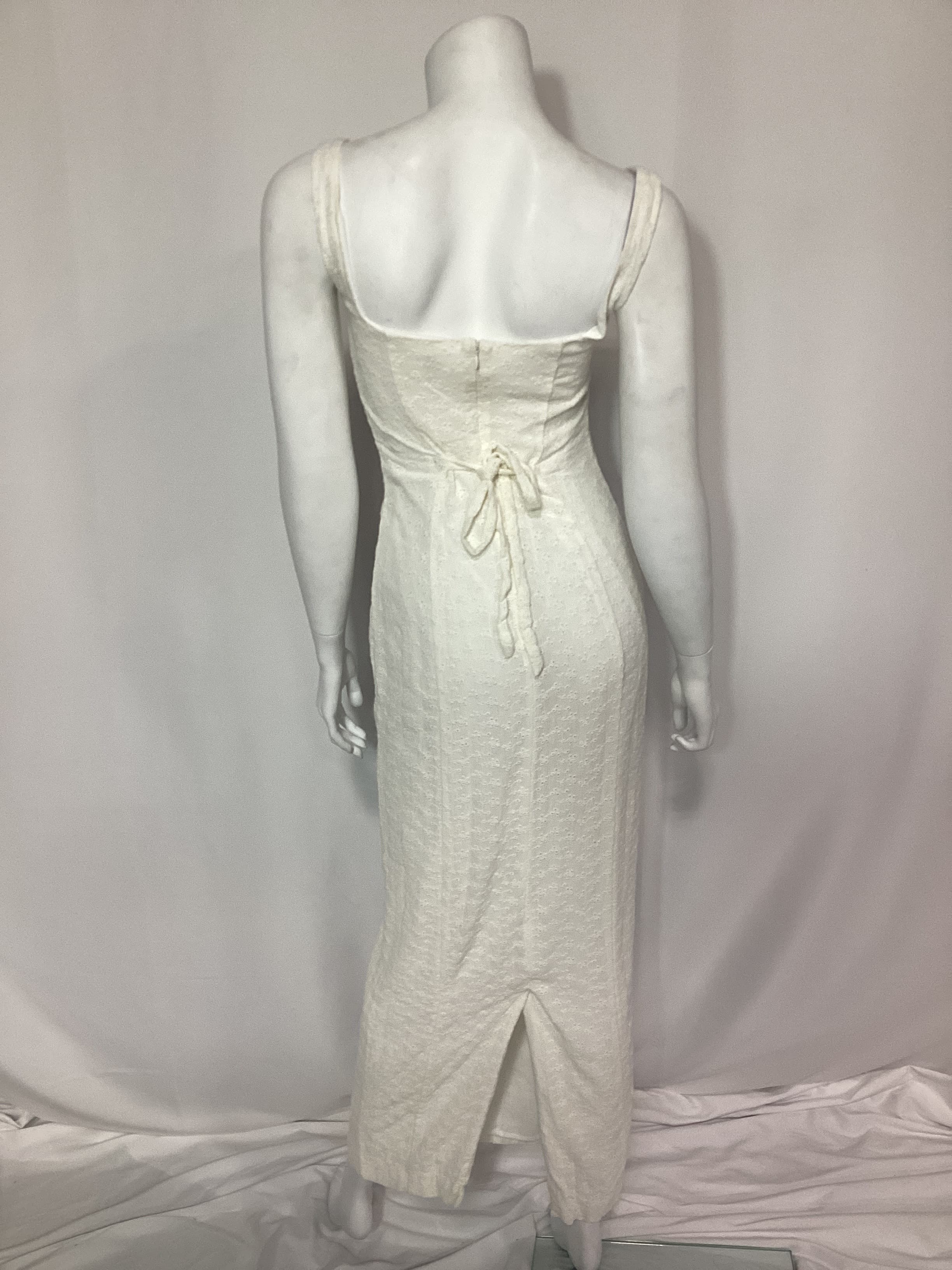 Petite Eyelet Column Dress In White - Image 2