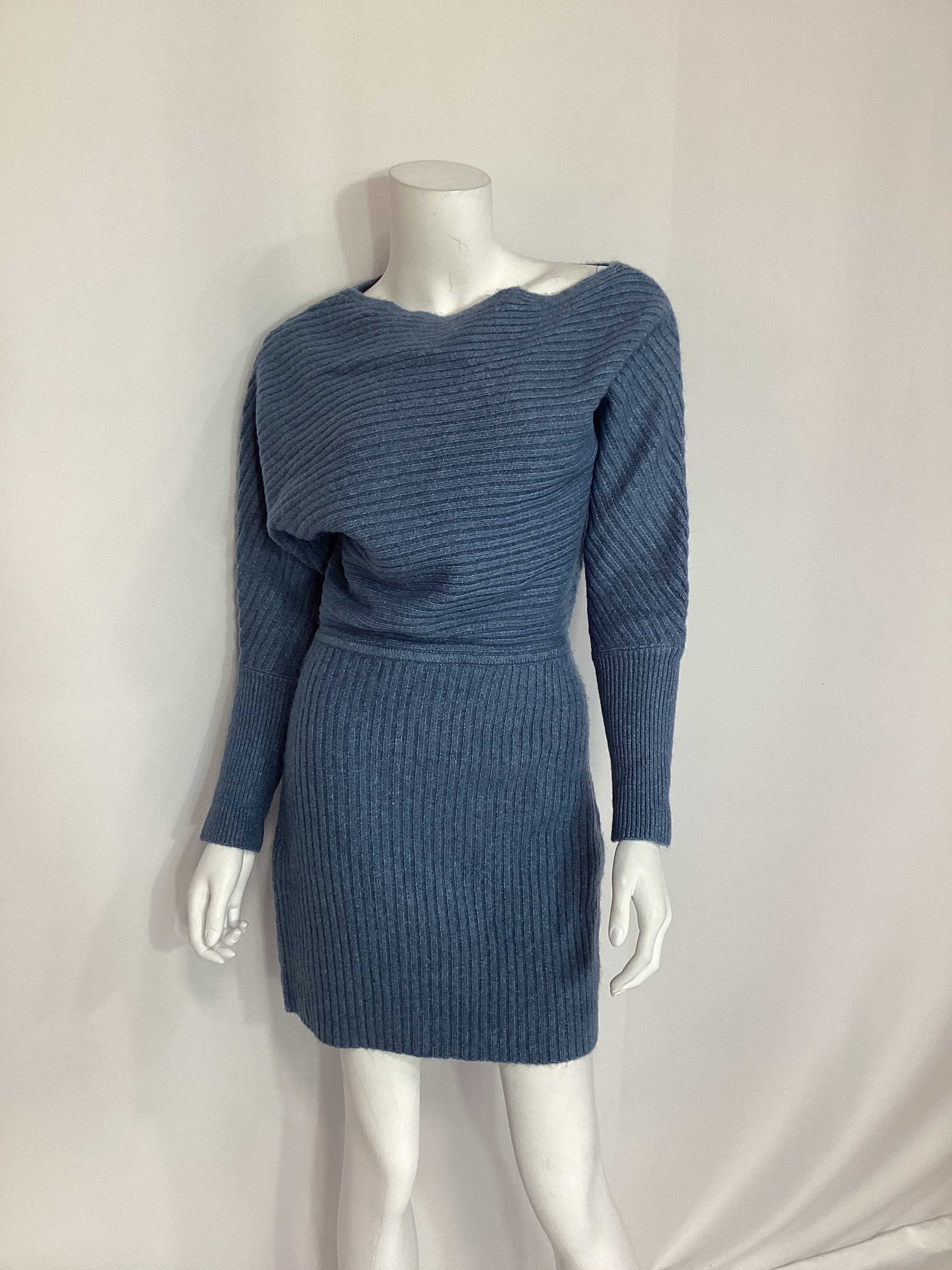 Lovely Mini Dress In Denim Blue - Image 4