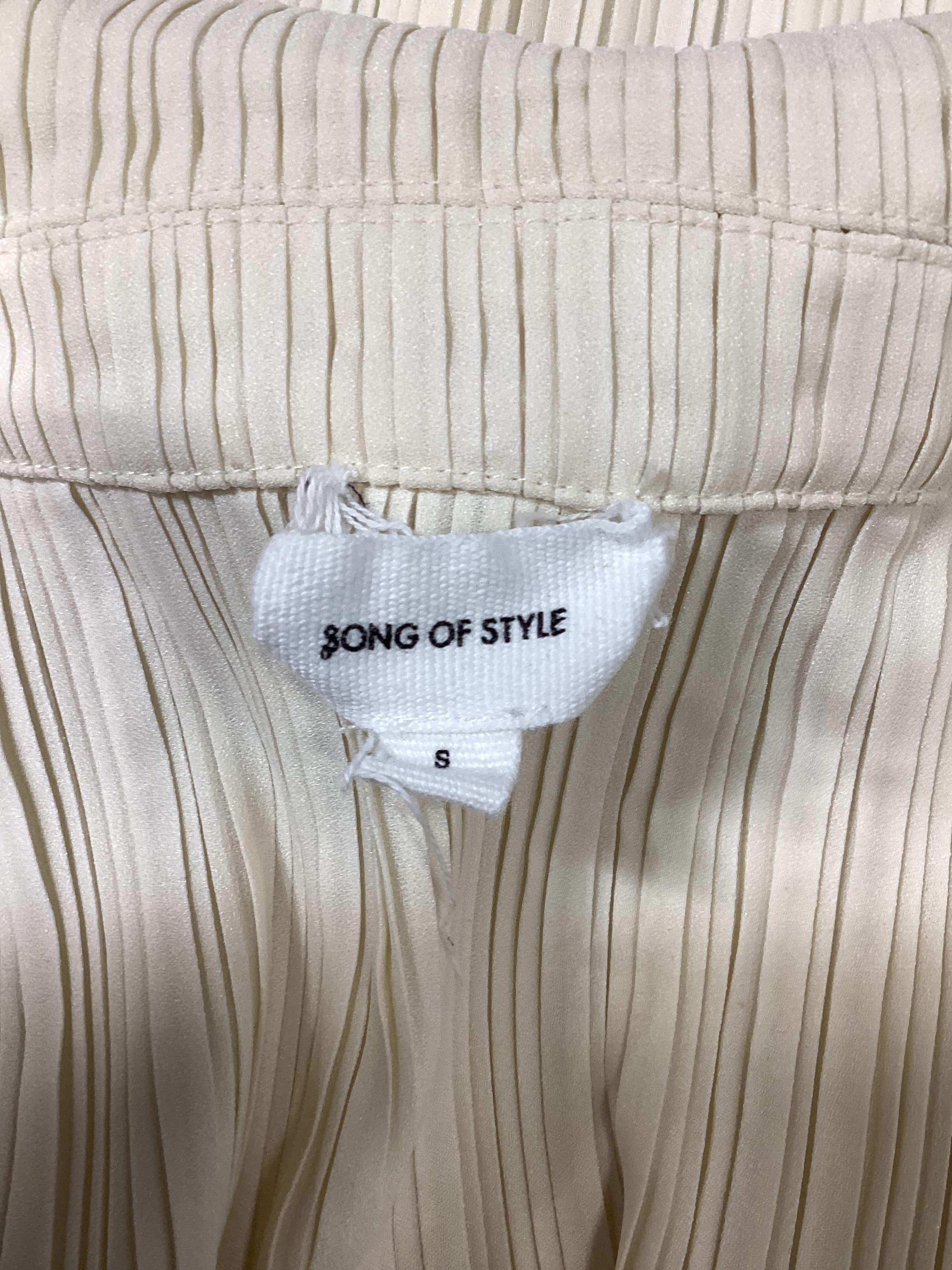 Irina Shirt In Buttercream - Image 4