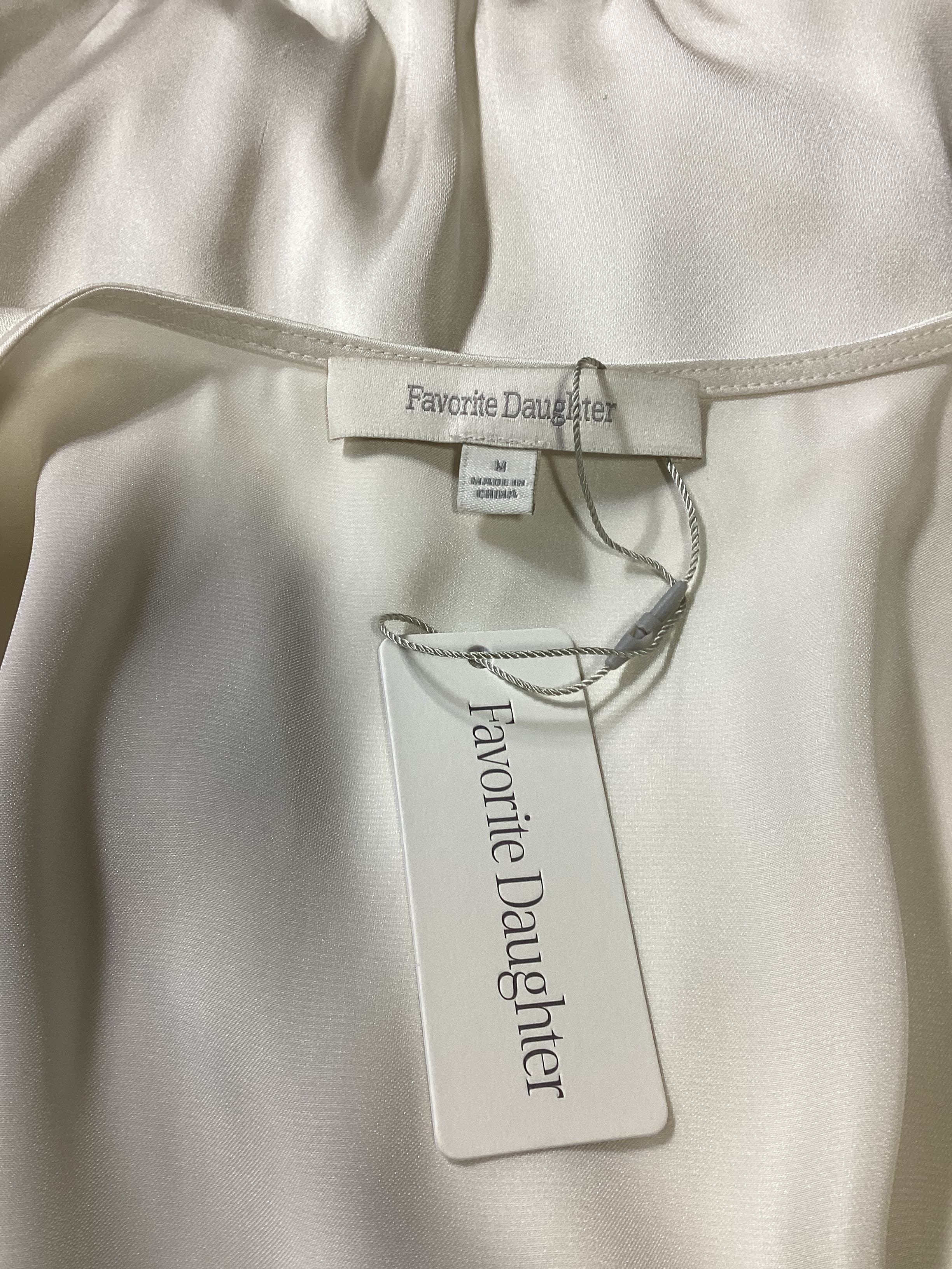 THE SLEEVELESS DATE BLOUSE - Image 4