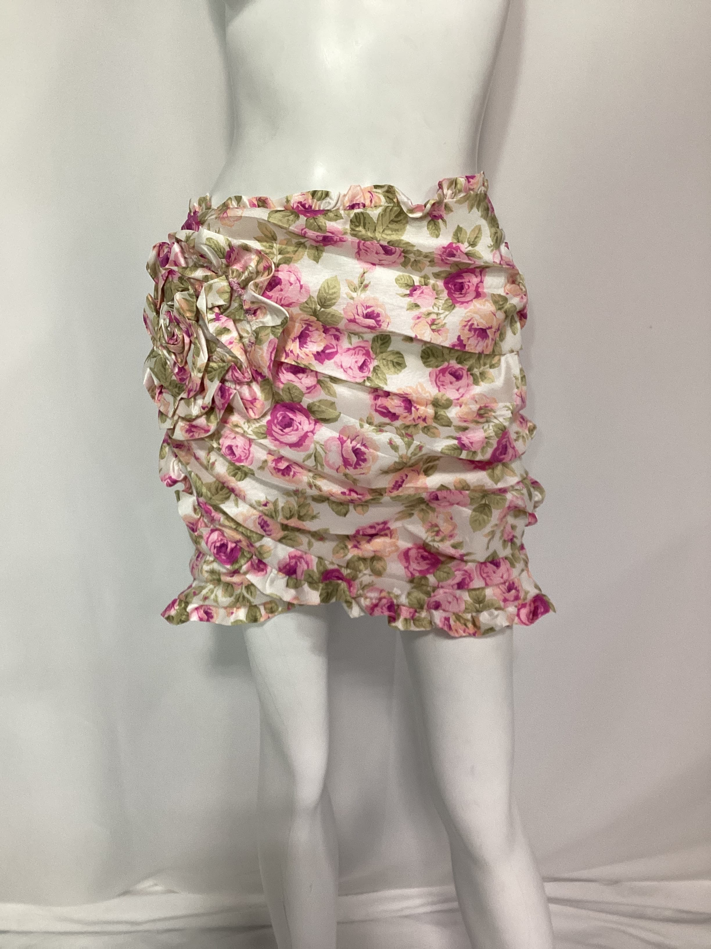 Milani Mini Skirt In White Multi - Image 4