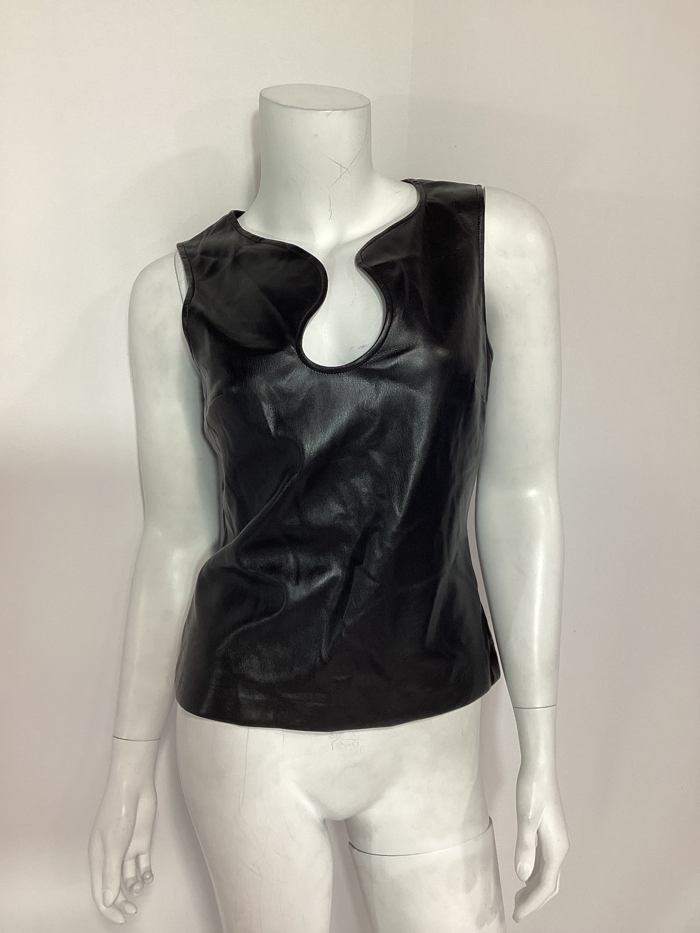 Sleeveless Leather Puzzle Tank Top In Black - Image 3