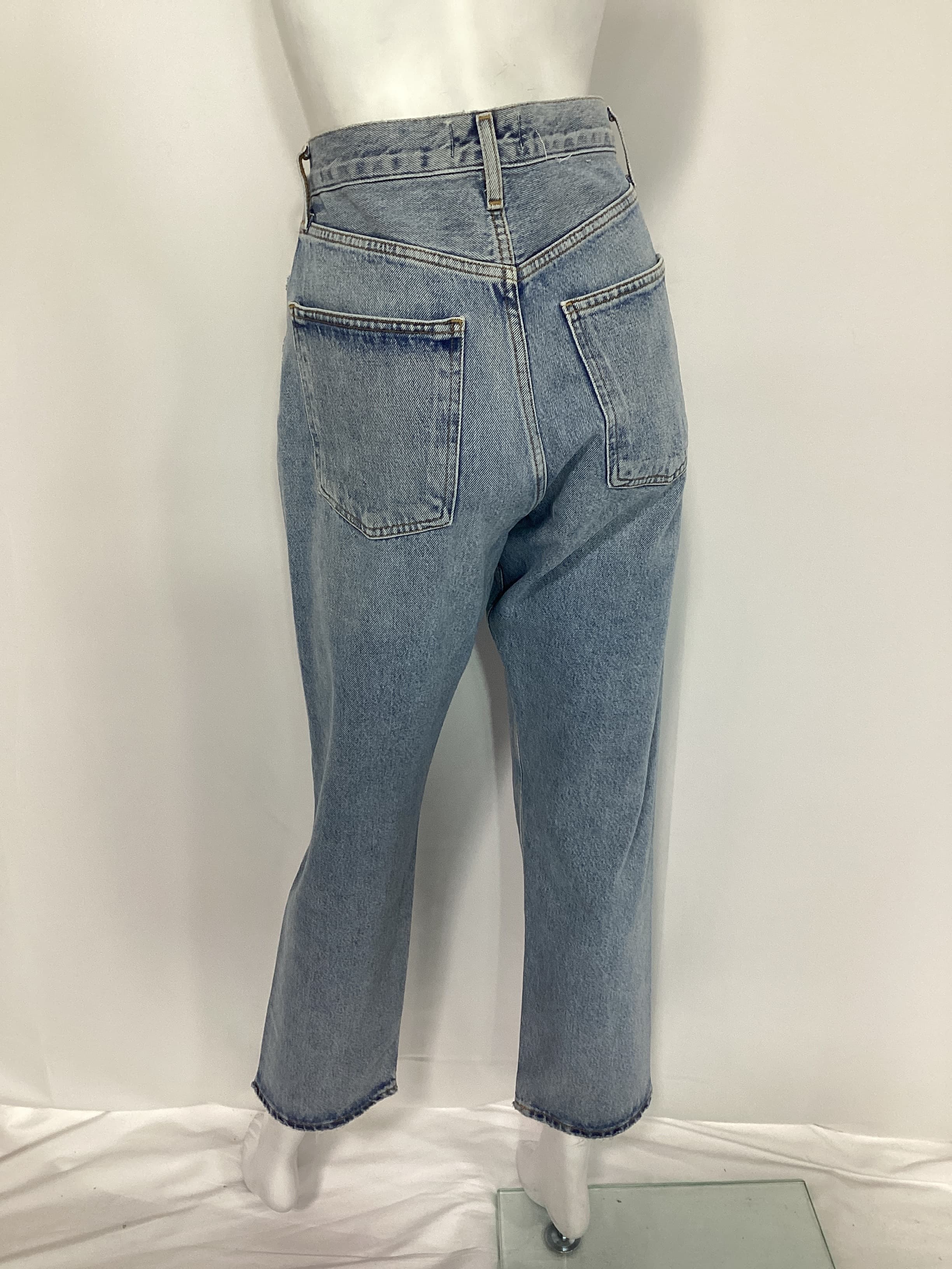 90's Mid Rise Loose Fit In Snapshot - Image 2