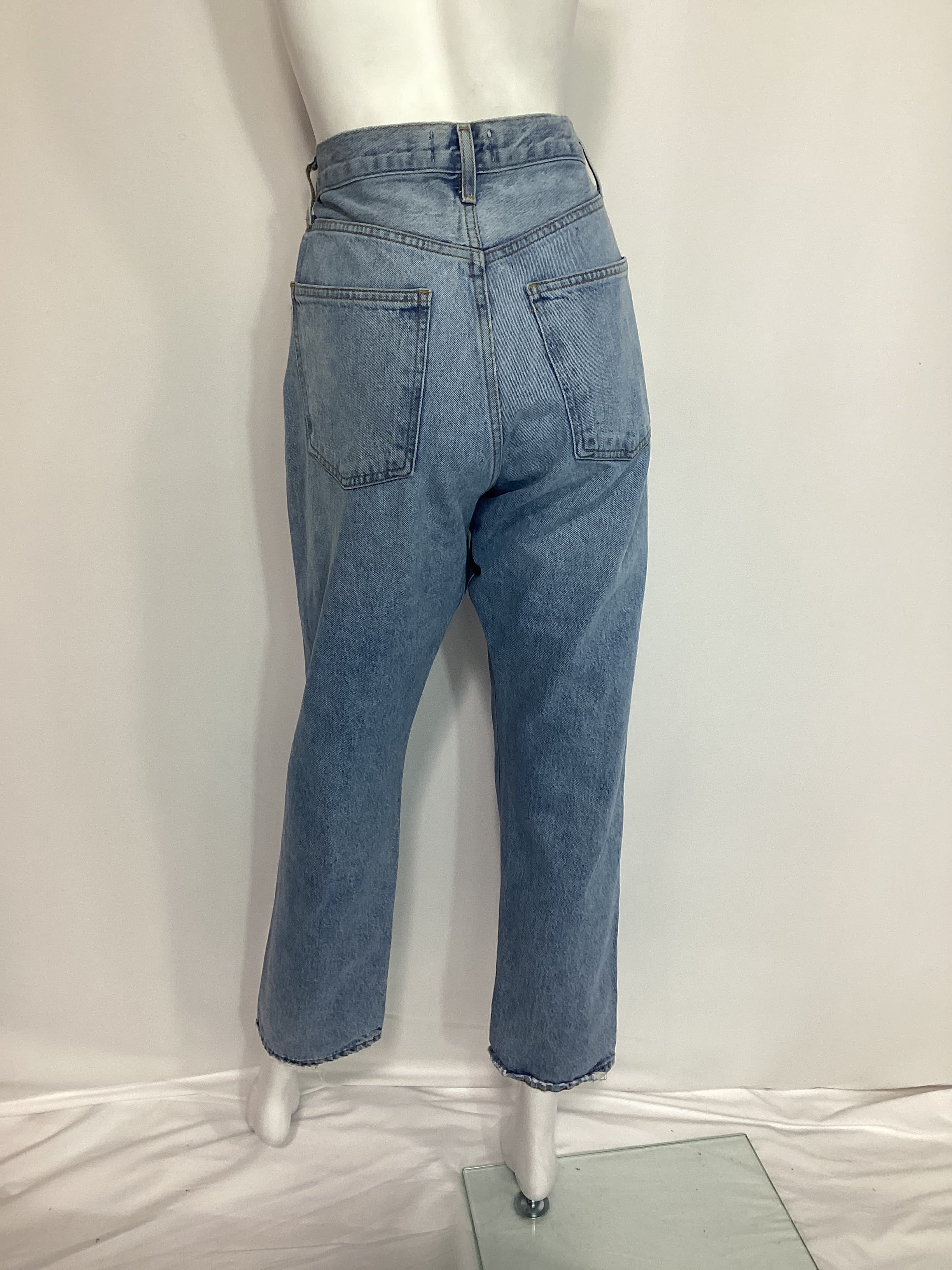 90's Mid Rise Loose Fit In Snapshot - Image 2