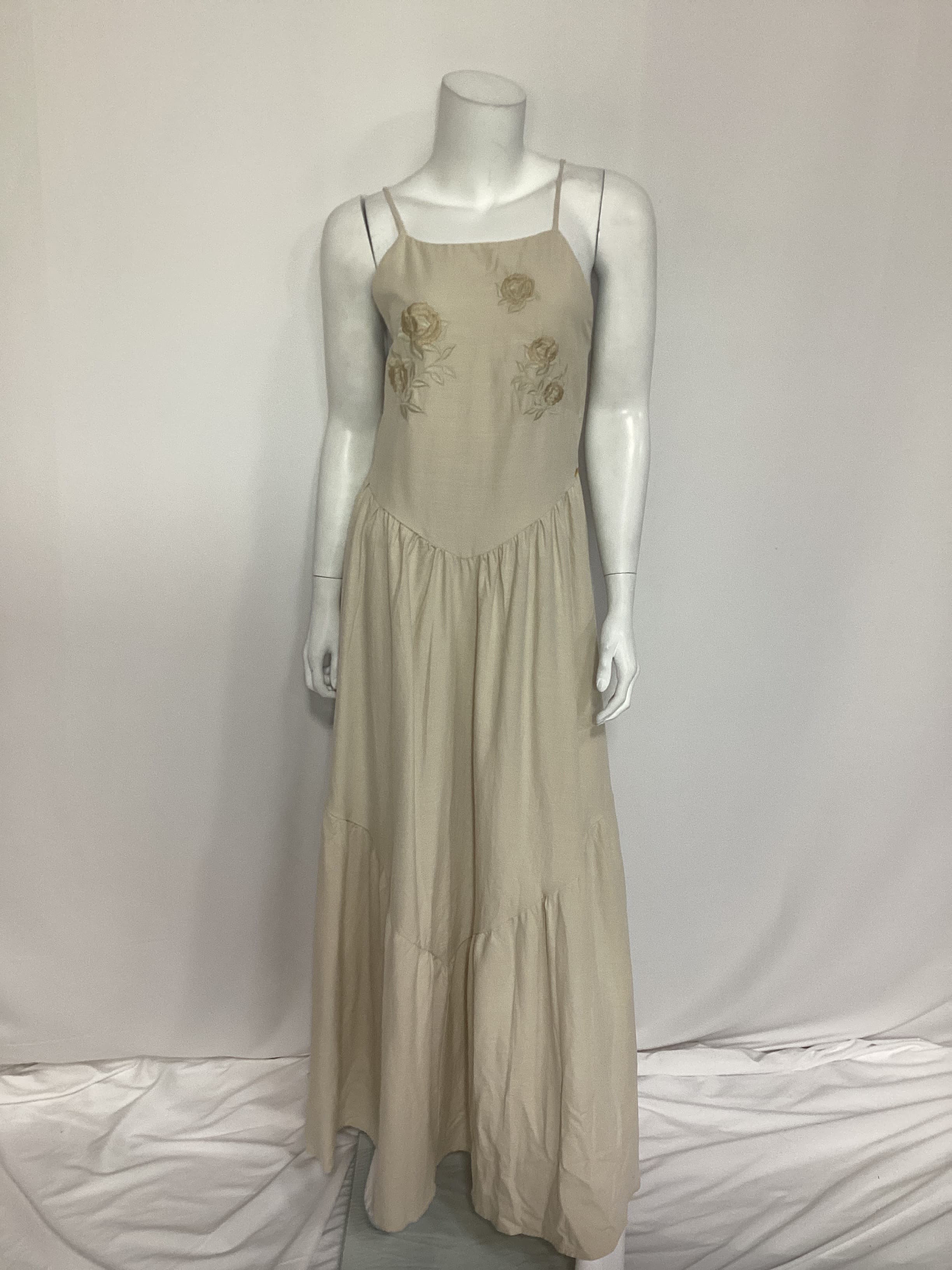 Albany Long Dress In Cream - Image 4