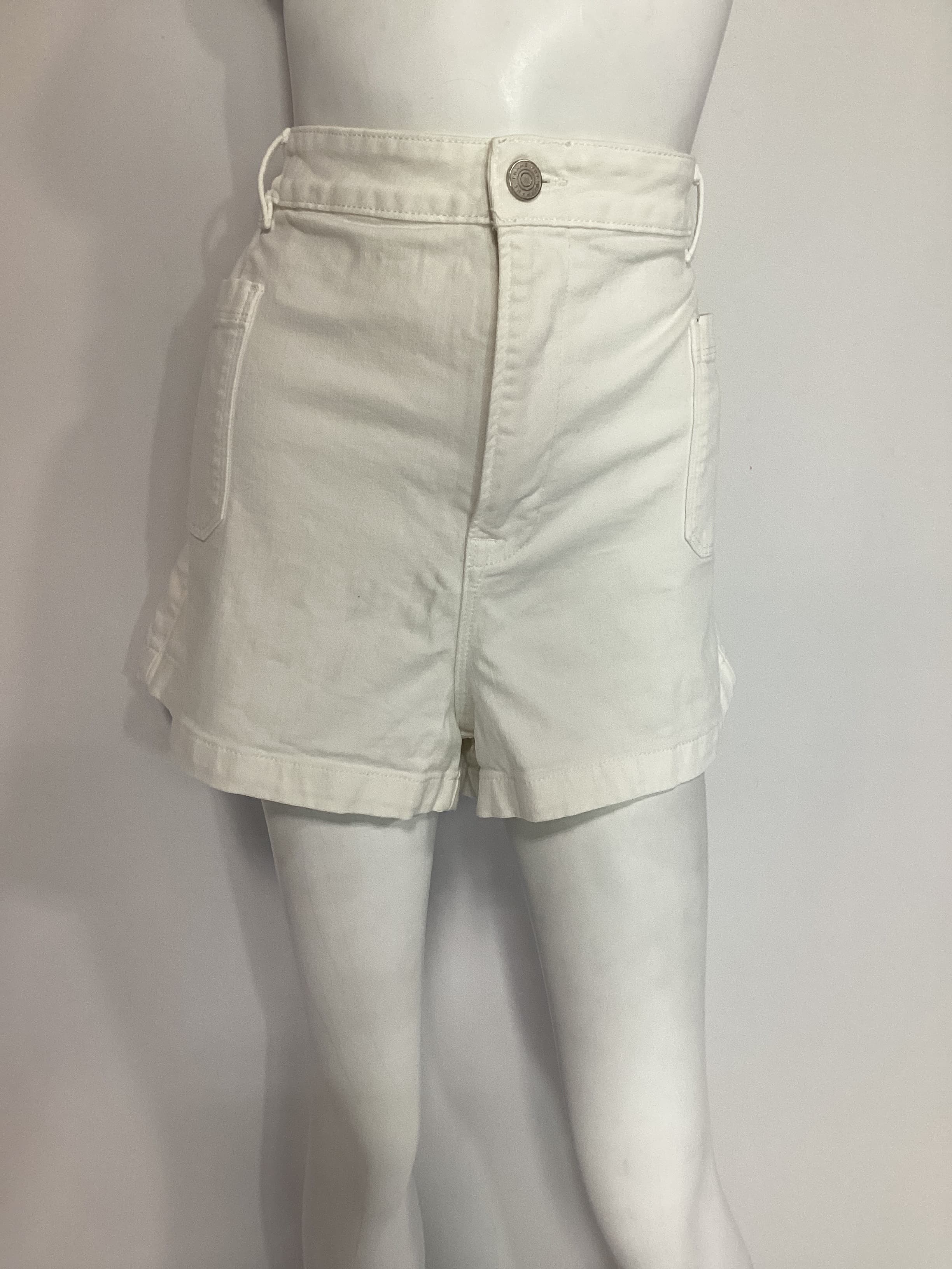Le Bardot Short In Blanc - Image 2