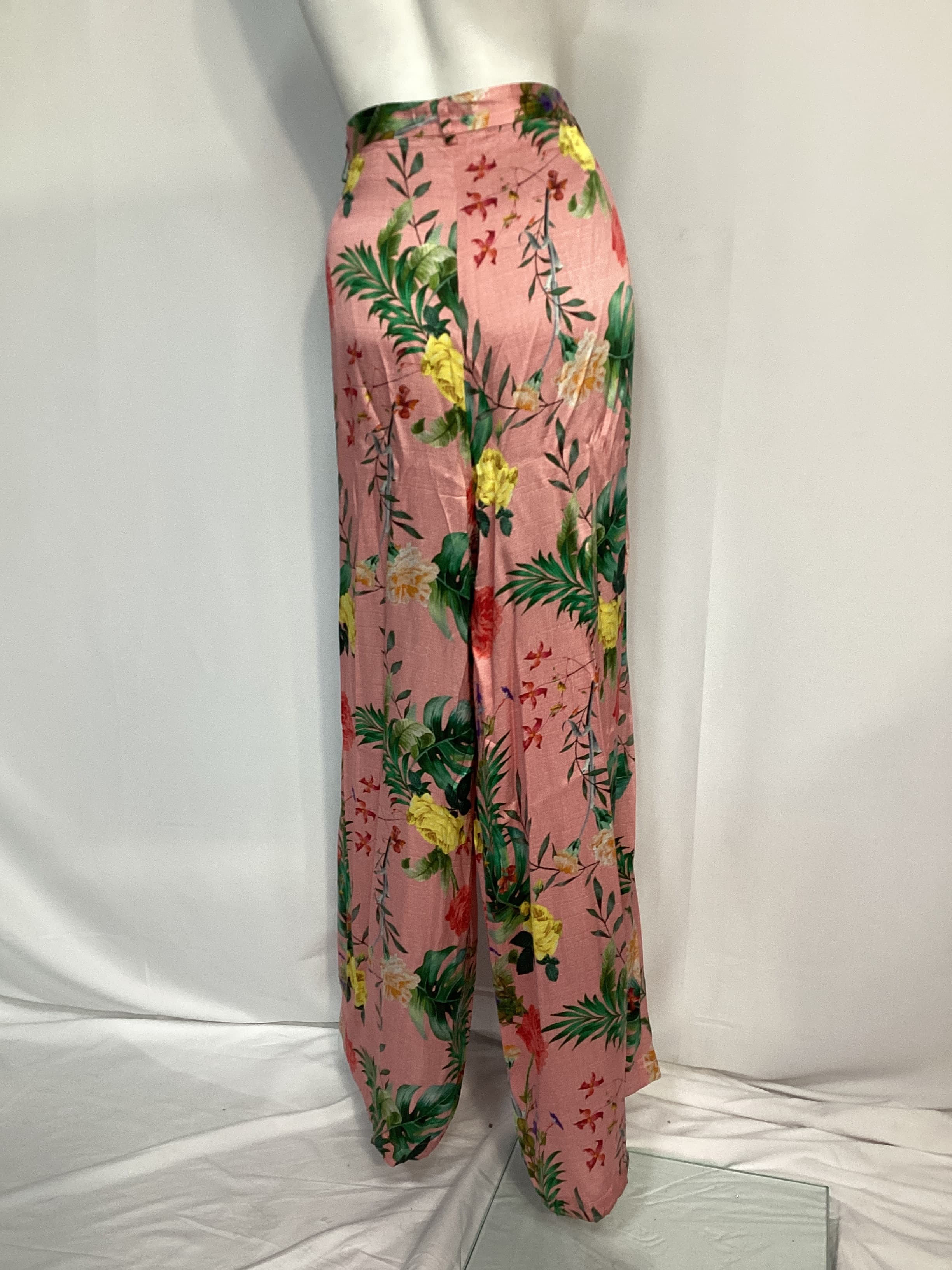 Gavin Wide Leg Pant In Pink Blush Tropical Floral - Image 4