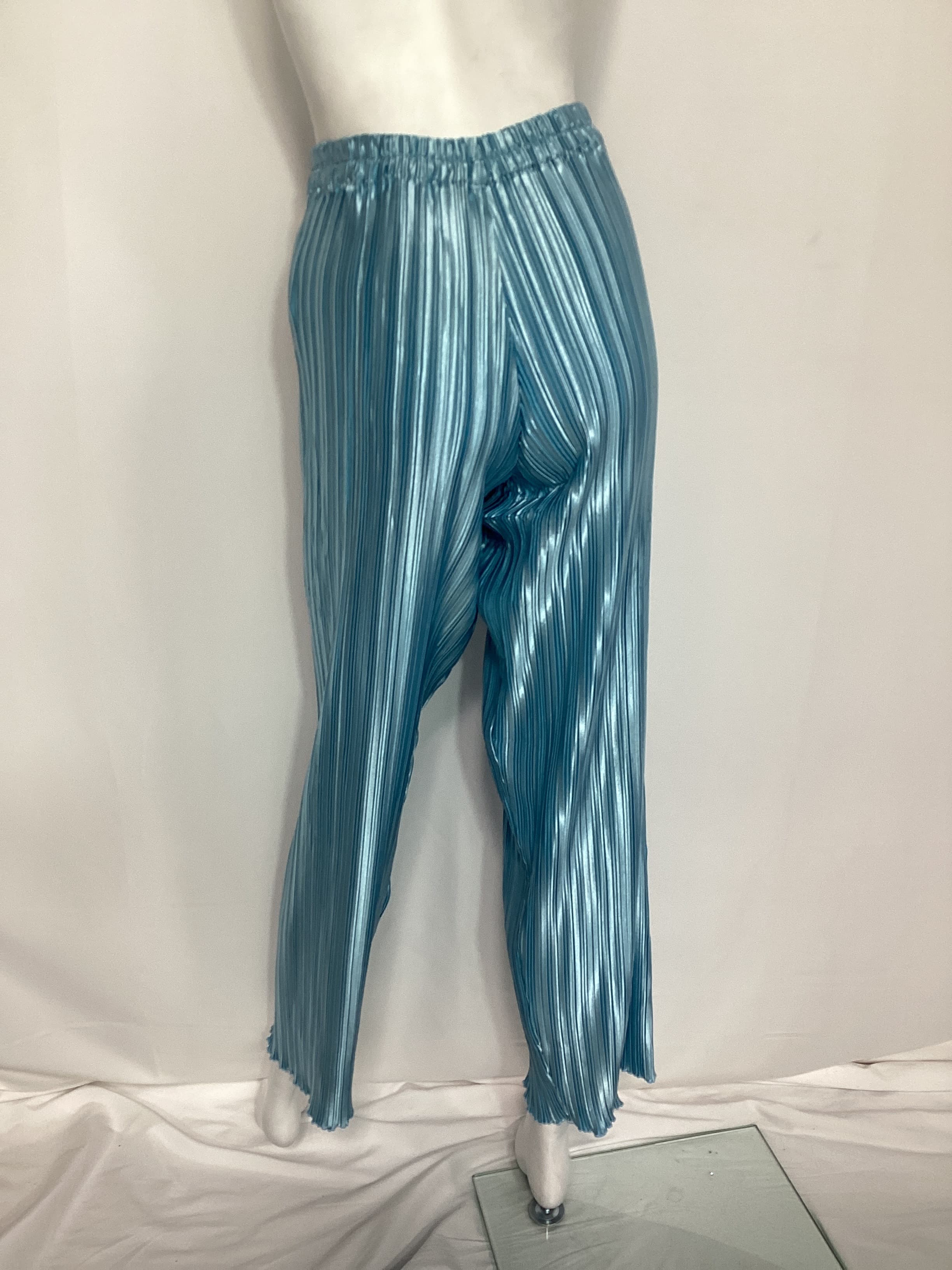 Le Salon Pant In Summer Blue - Image 4