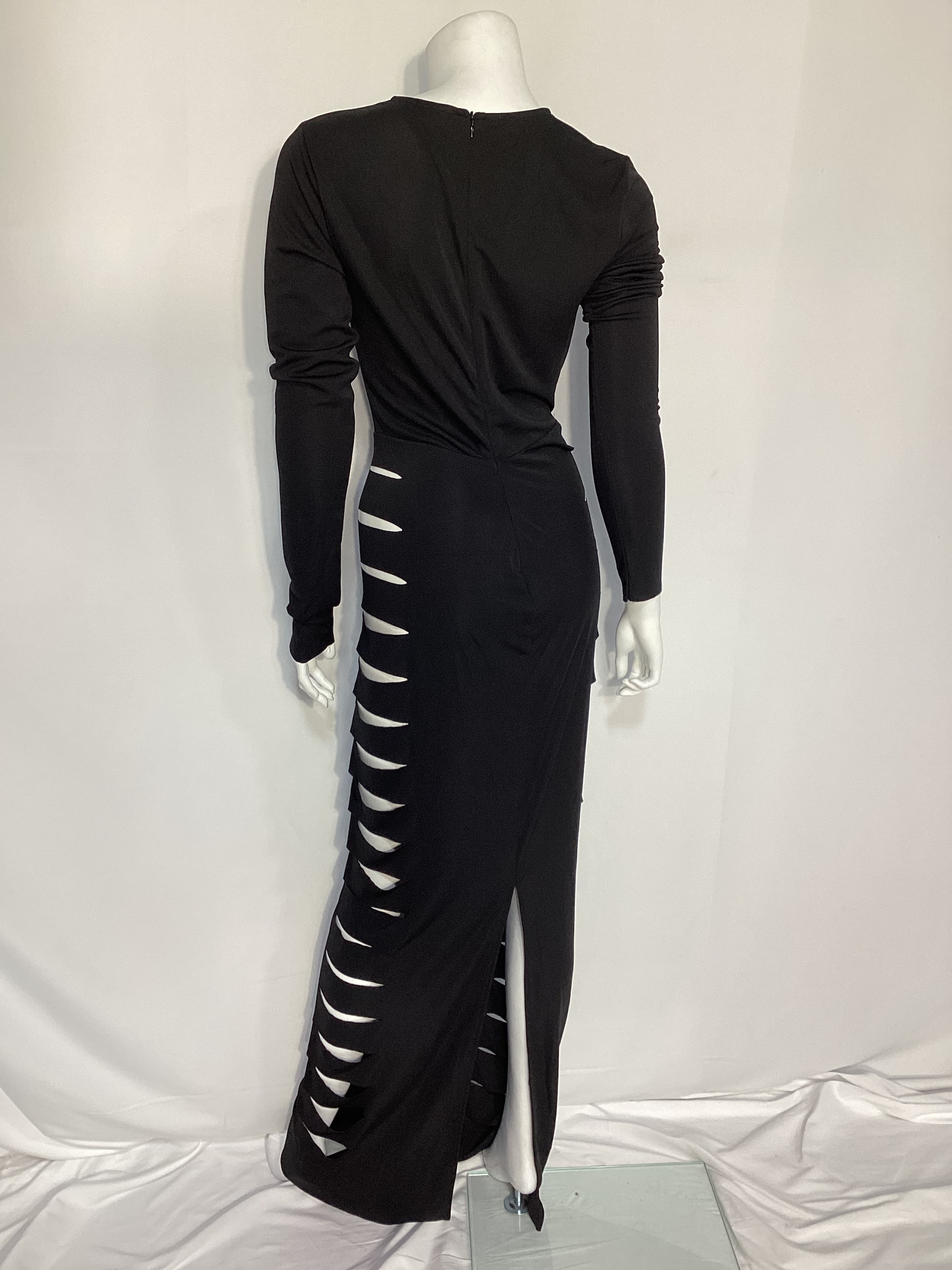 Yailin Maxi Dress In Black - Image 3