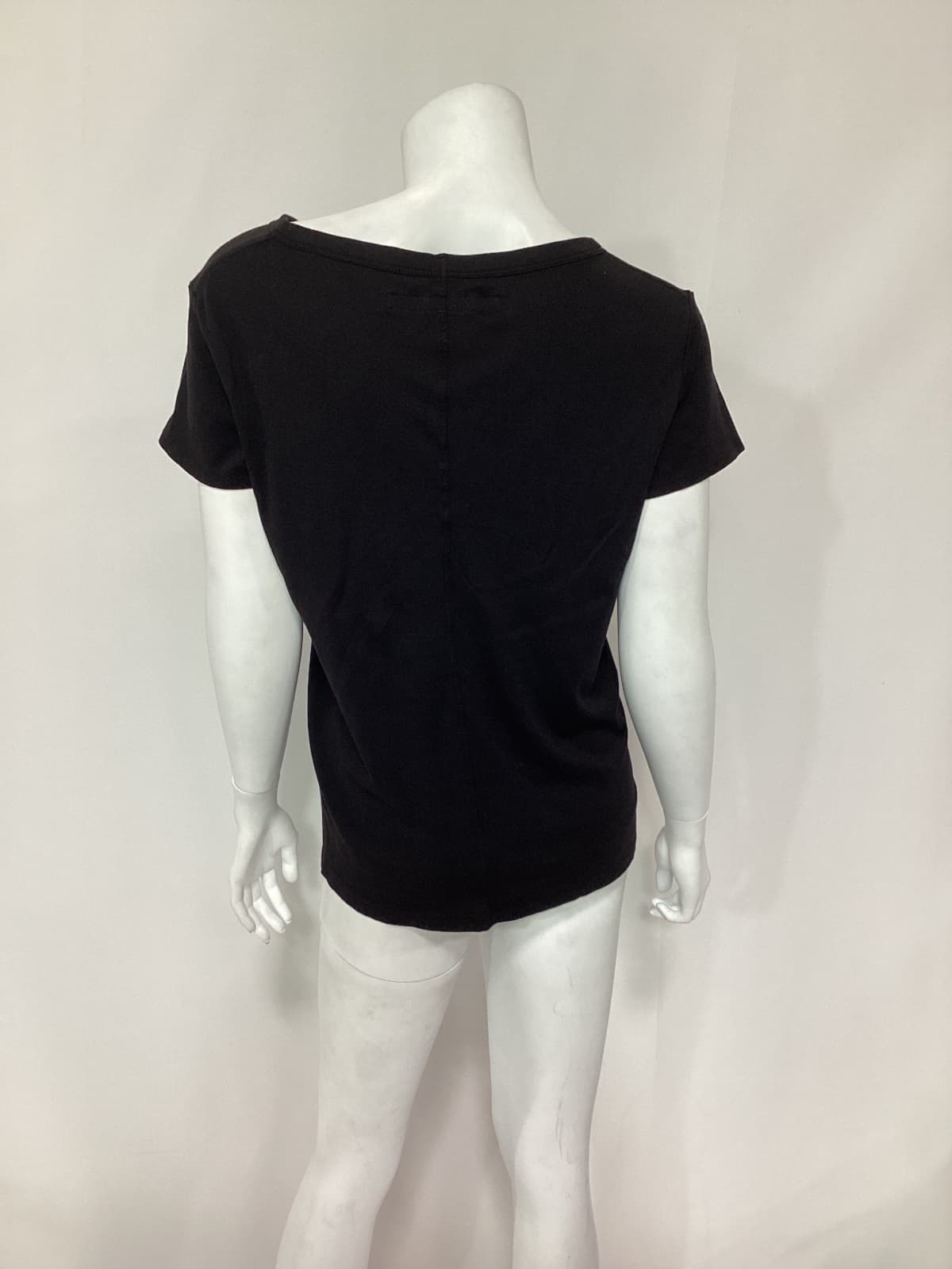 Perfect V Tee In Black - Image 2