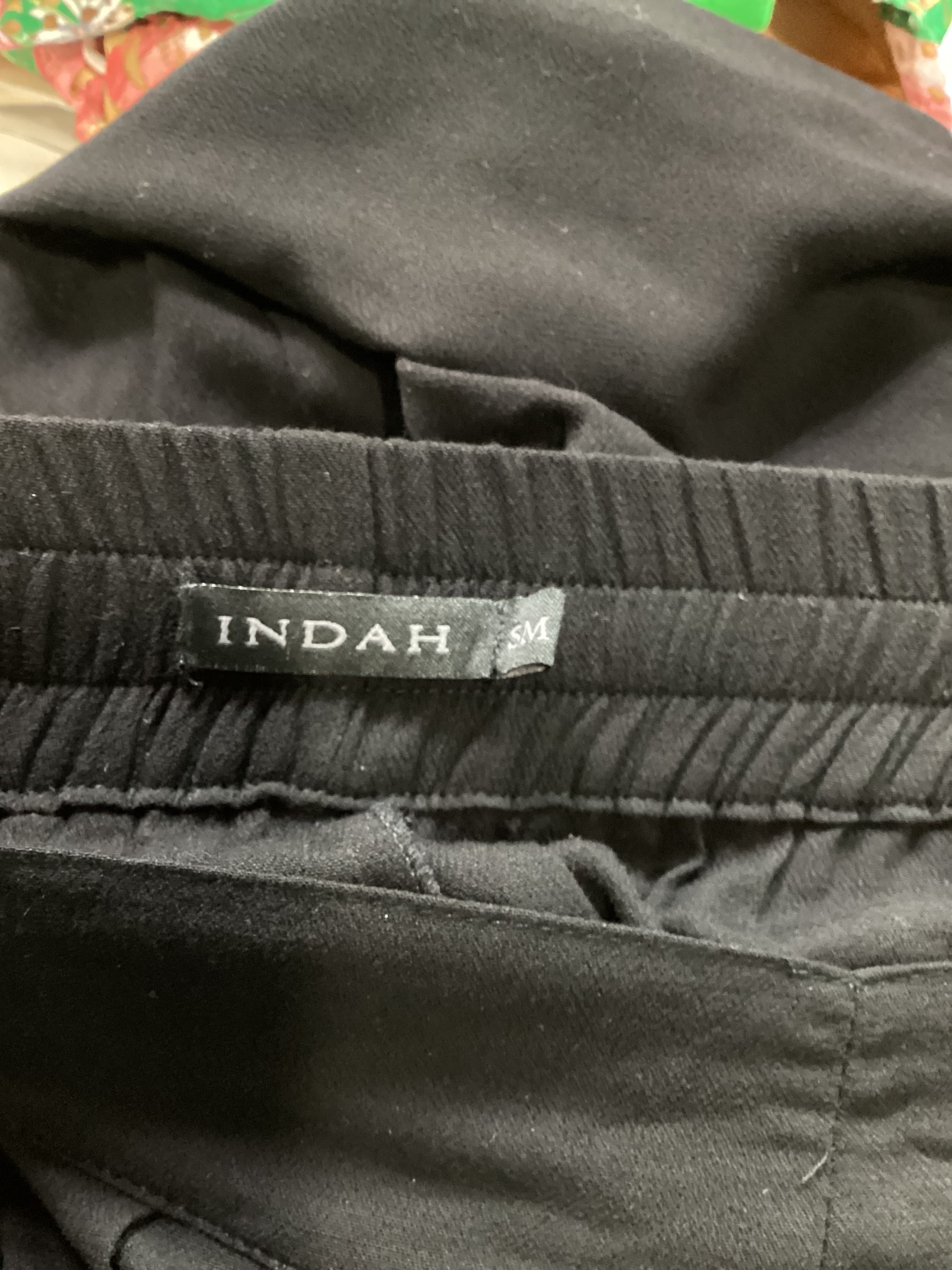 Tanah Solid 80s Pleated Trouser In Black - Image 3