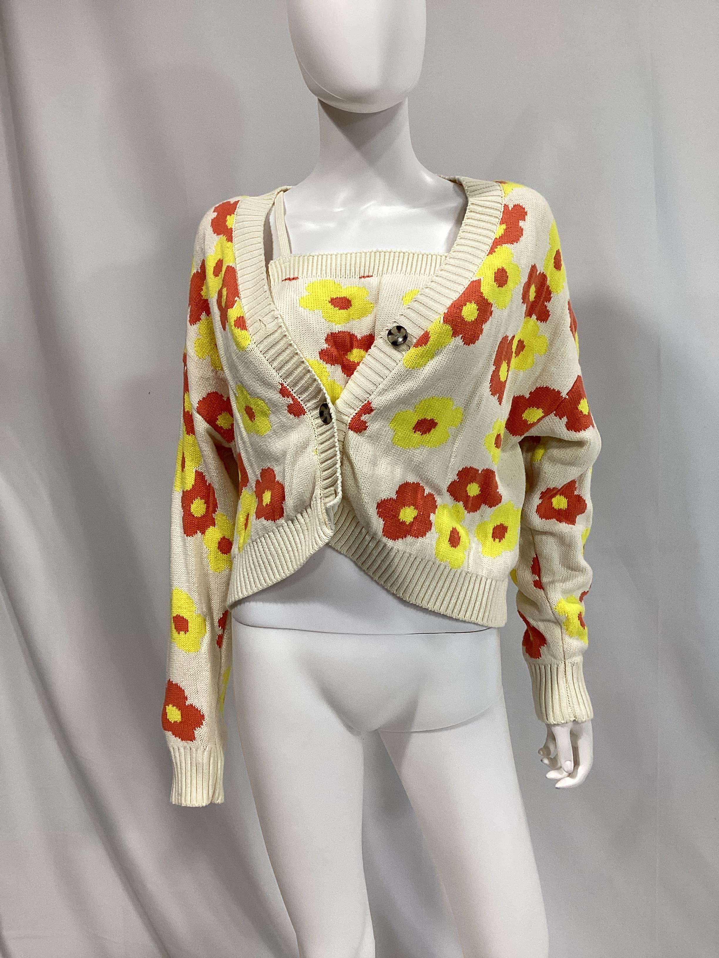 Meg Cardigan Set In Creme - Image 3